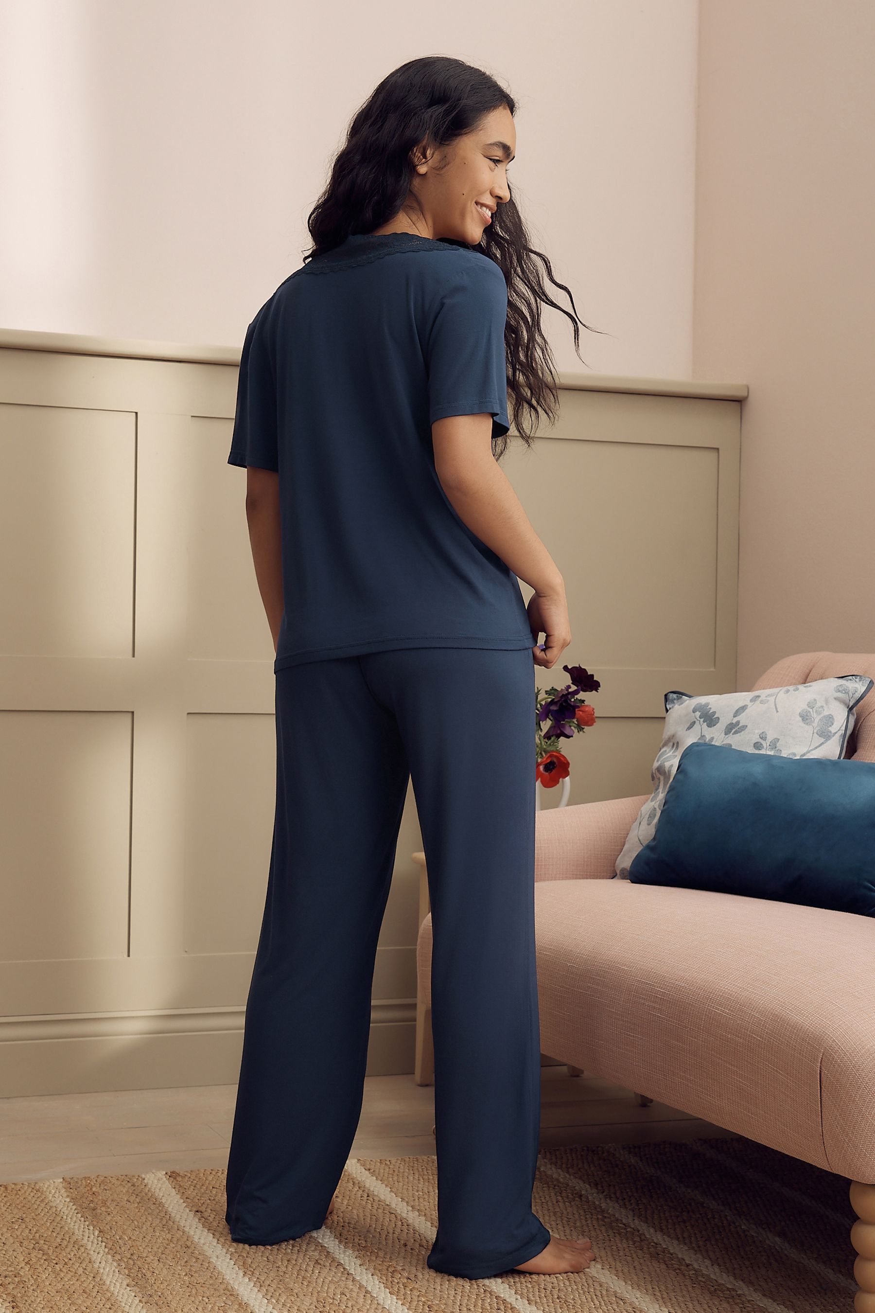 LAURA ASHLEY Pyjama Laura Ashley Schlafanzug aus Modal mit Spitze (2 tlg) – Bild 2 von 5