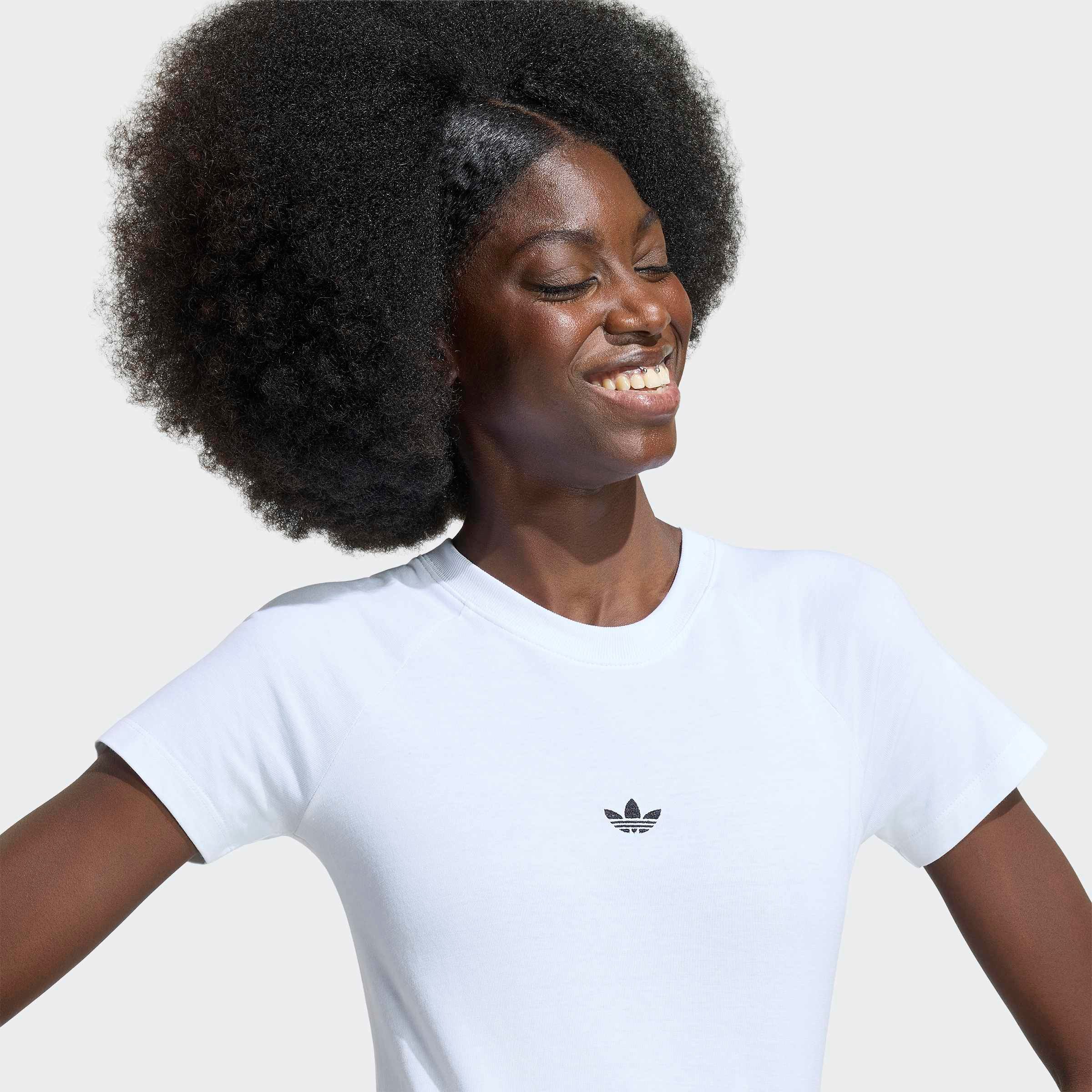 adidas Originals T-Shirt ESSENTIALS SLIM – Bild 4 von 5
