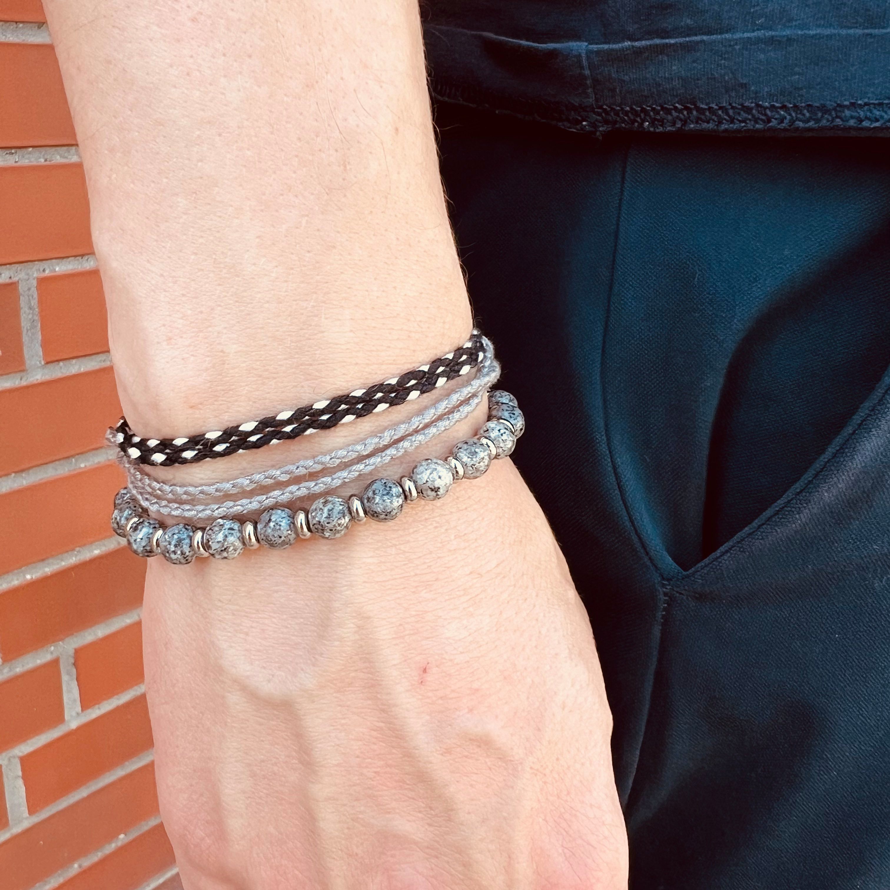 Made by Nami Armband Set Armband Herren Damen bunt mit verschiedenen Armbändern, aus Stoff und Edelstahl - Schlichtes Design - Wasserfest