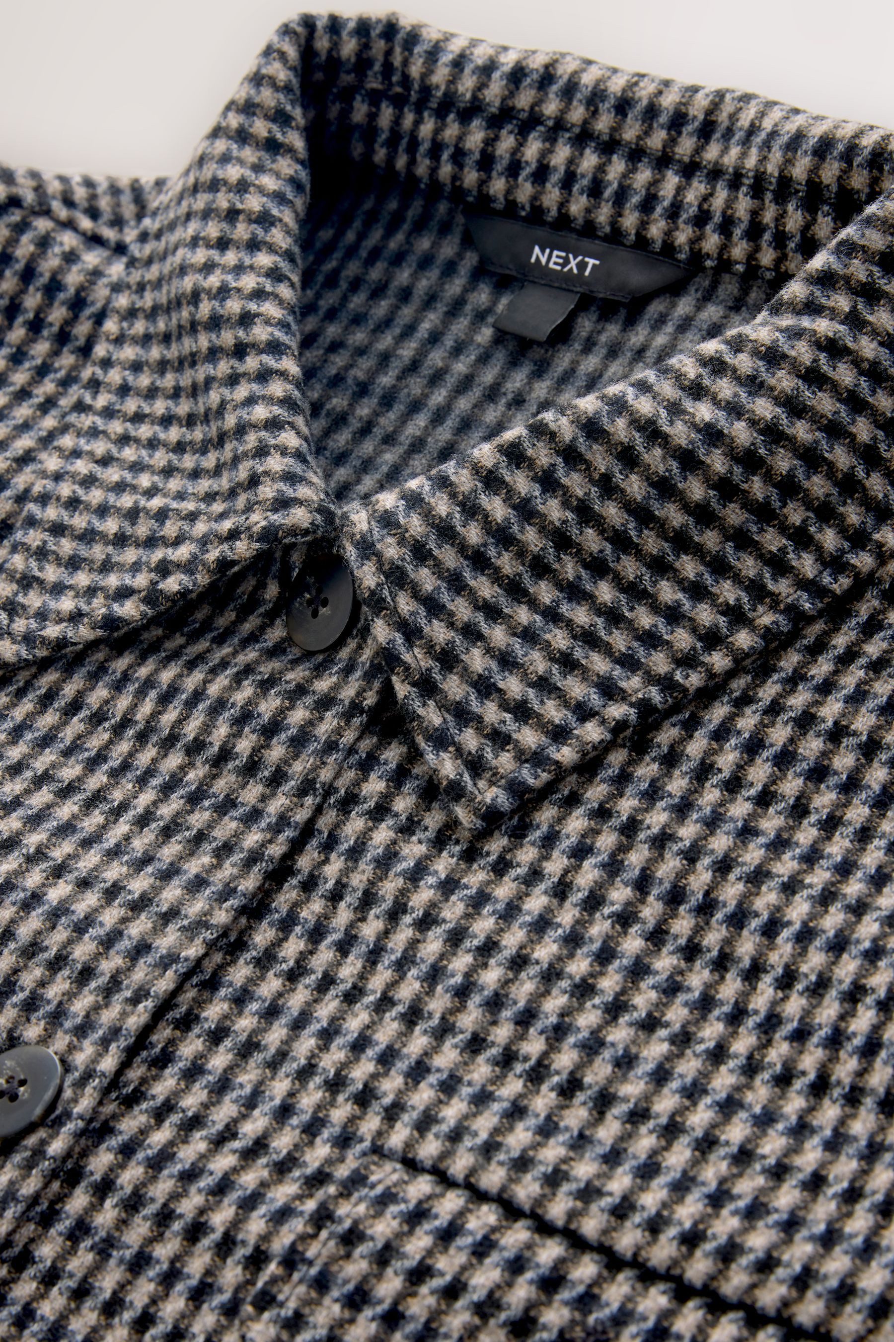Next Hemdjacke Kariertes Hemd aus angerautem Stoff (1-St)