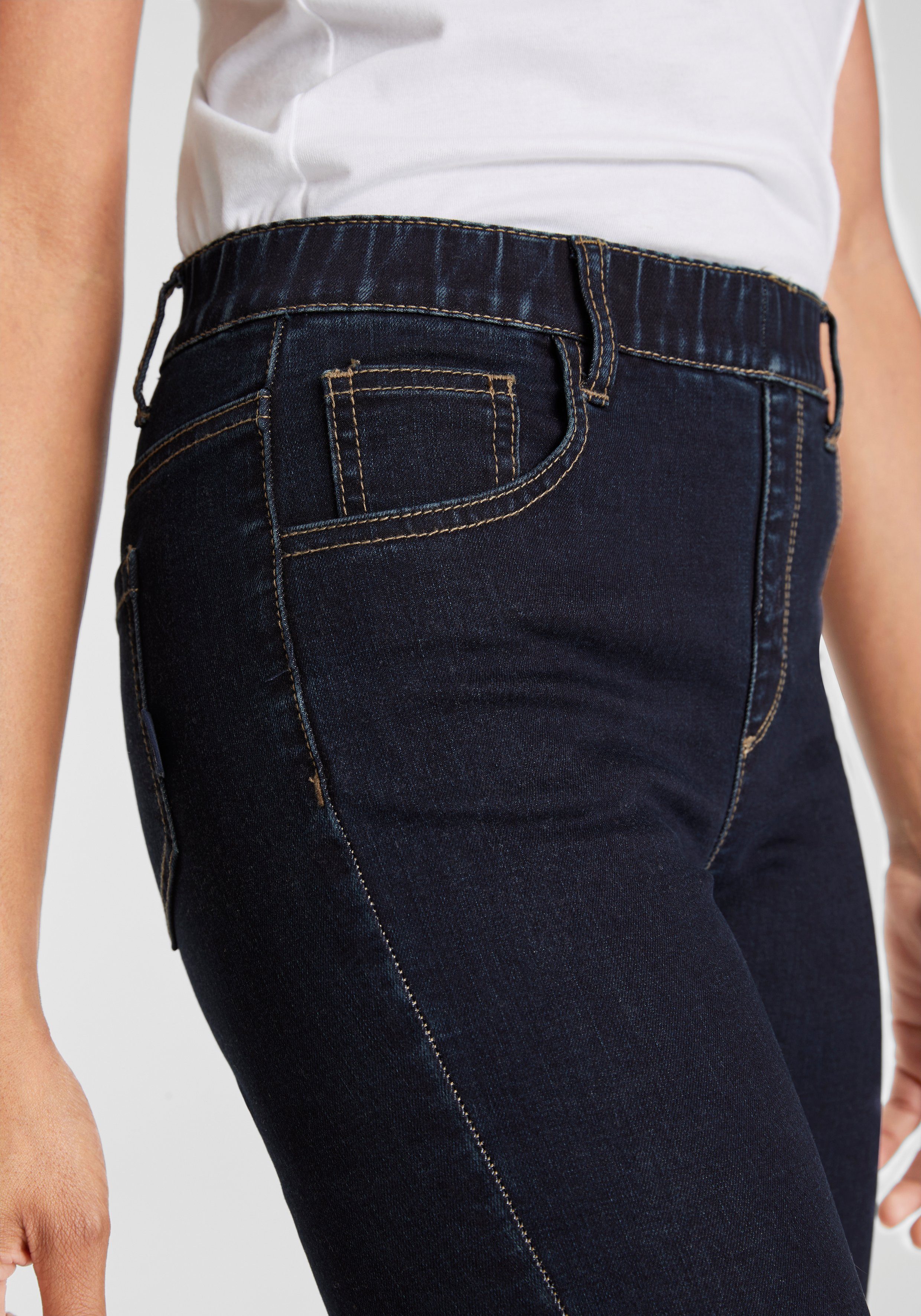 Arizona Caprijeans Ultra-Stretch extra-eng geschnittene Beinform, hoher Bund, in Capri-Länge