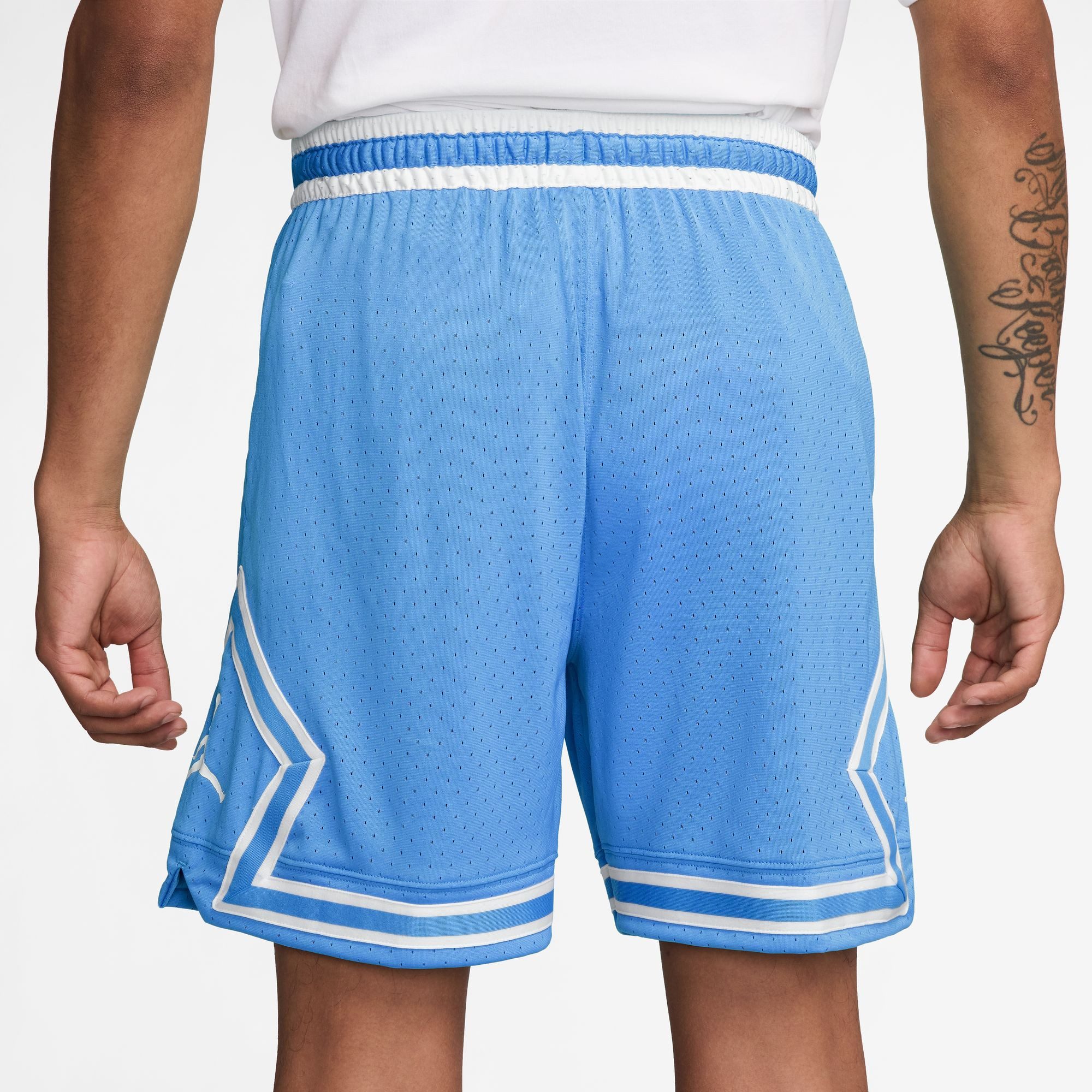 Jordan Trainingsshorts Jordan Sport Men's Dri-FIT Mesh Diamond Shorts mit Kordelzug im Bund, aus Polyester