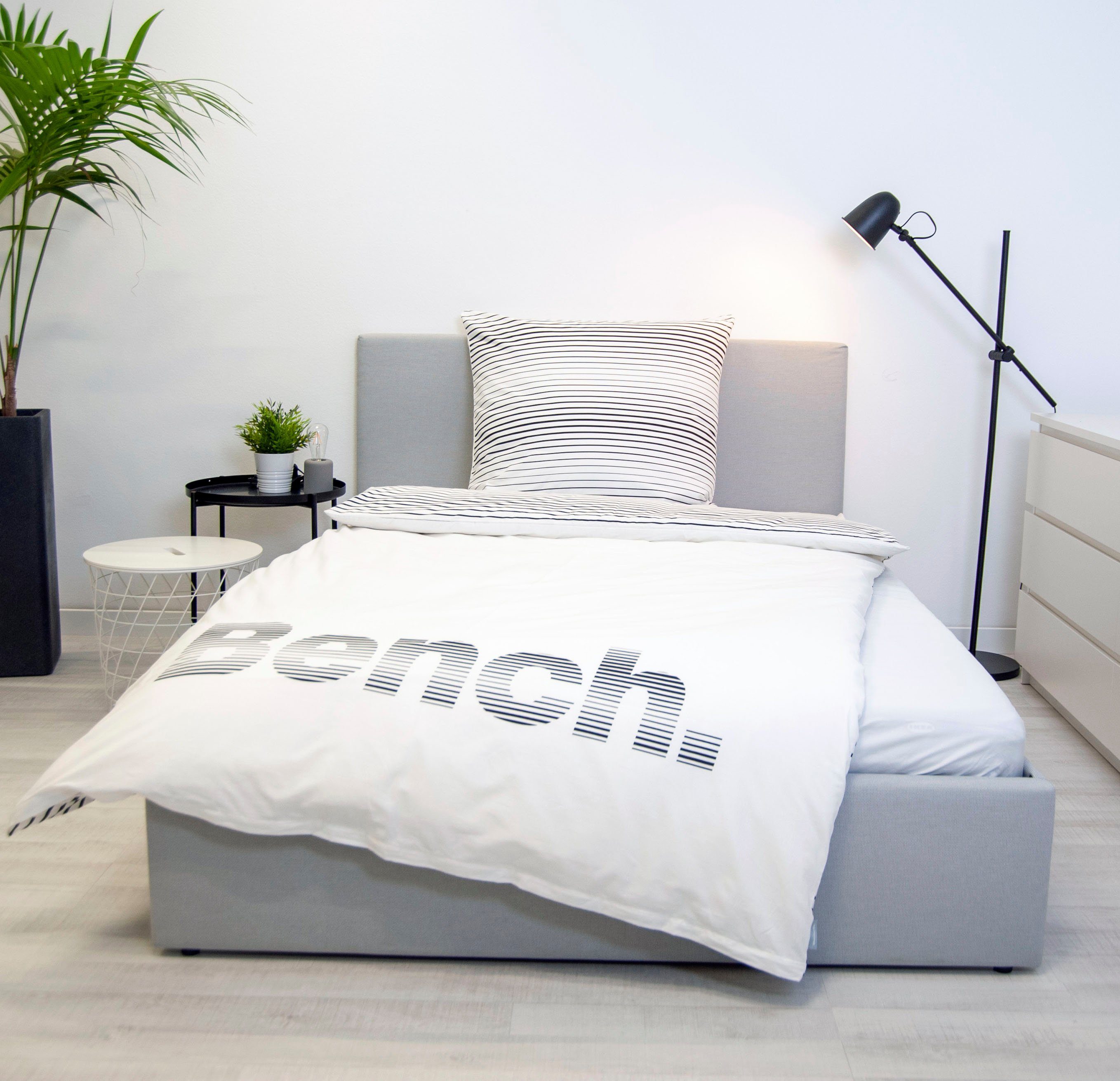 Bench. Wendebettwäsche Bench, Renforcé, mit Schriftzug