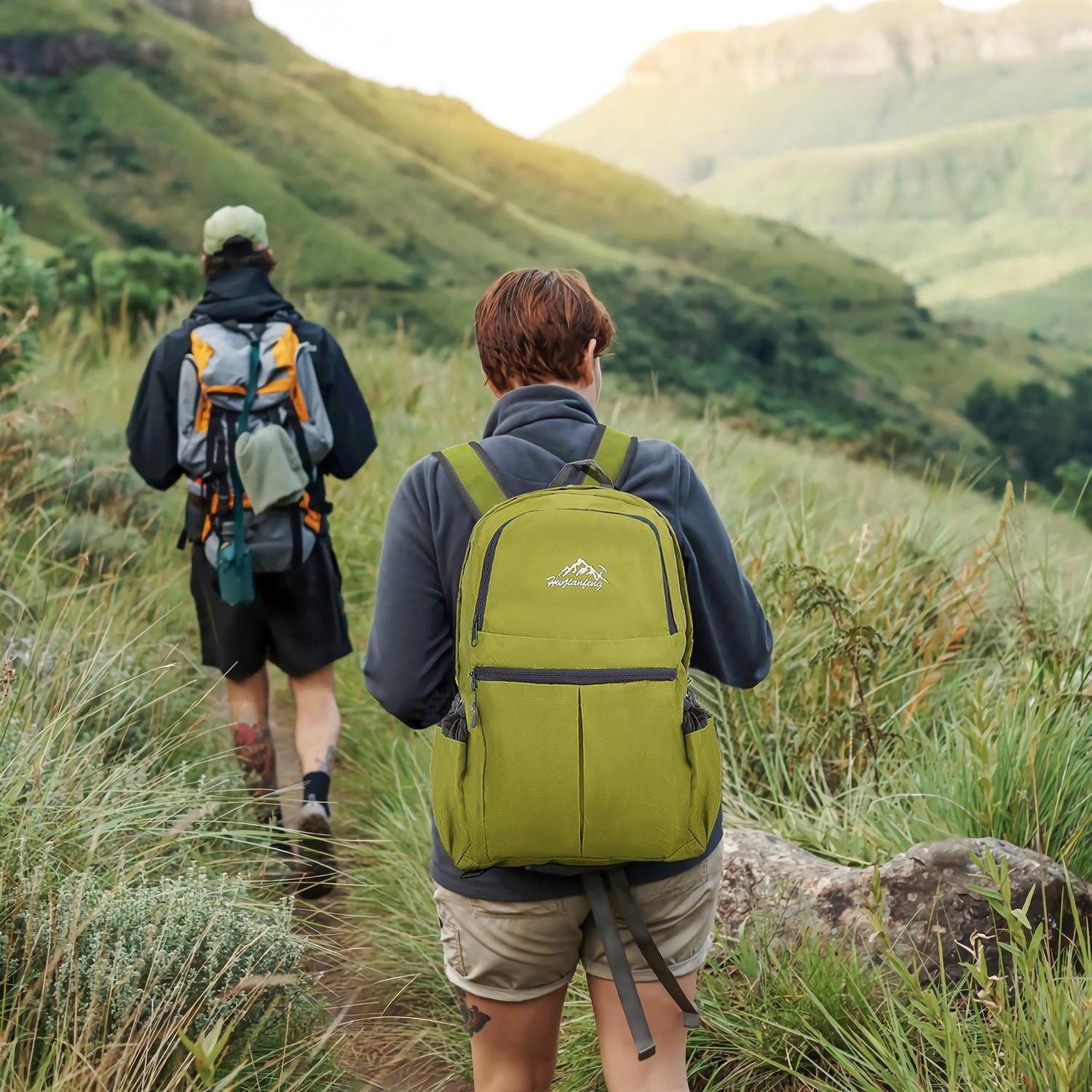 Intirilife Tagesrucksack (Faltbarer Rucksack Ultraleicht in Limette, 1-tlg), 36L Unisex Wanderrucksack Wasserdicht