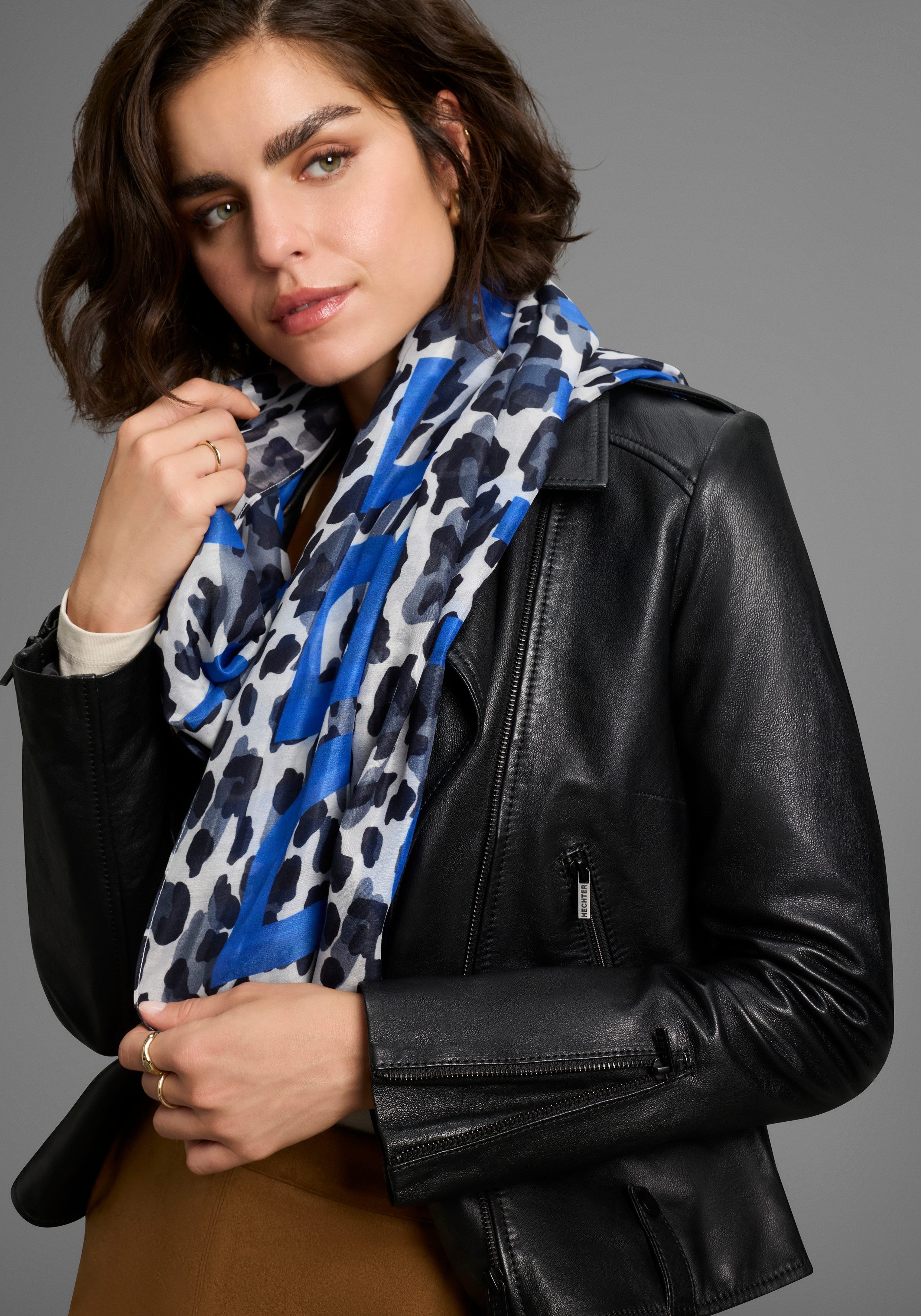 Laura Scott Modetuch, in Schalform mit trendigem Leo-Allover- & leuchtendem günstig online kaufen