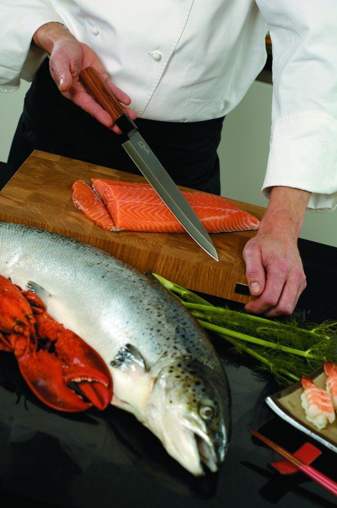 KAI Fischfiliermesser Seki Magoroku Red Wood Deba MGR-155D