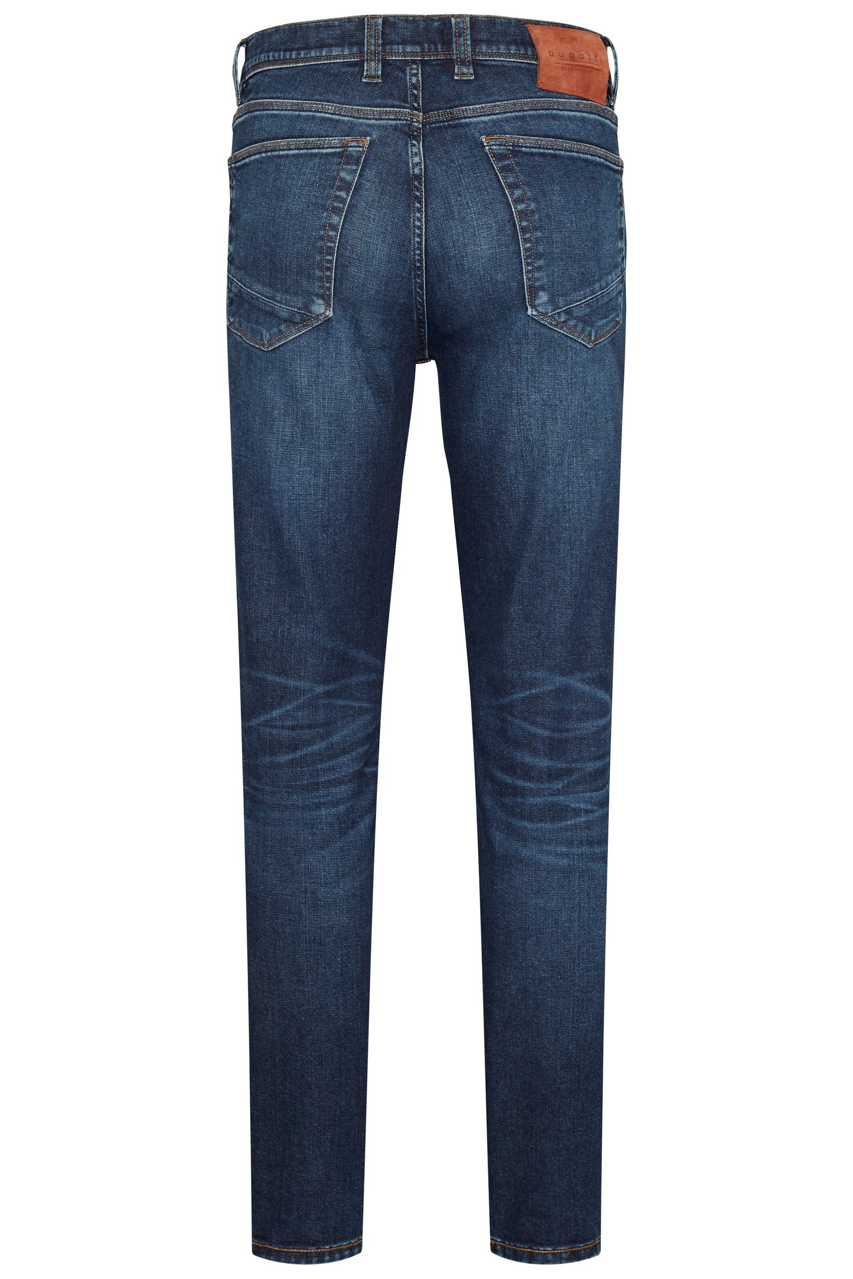 Haptik mit 5-Pocket-Jeans weicher blau besonders bugatti