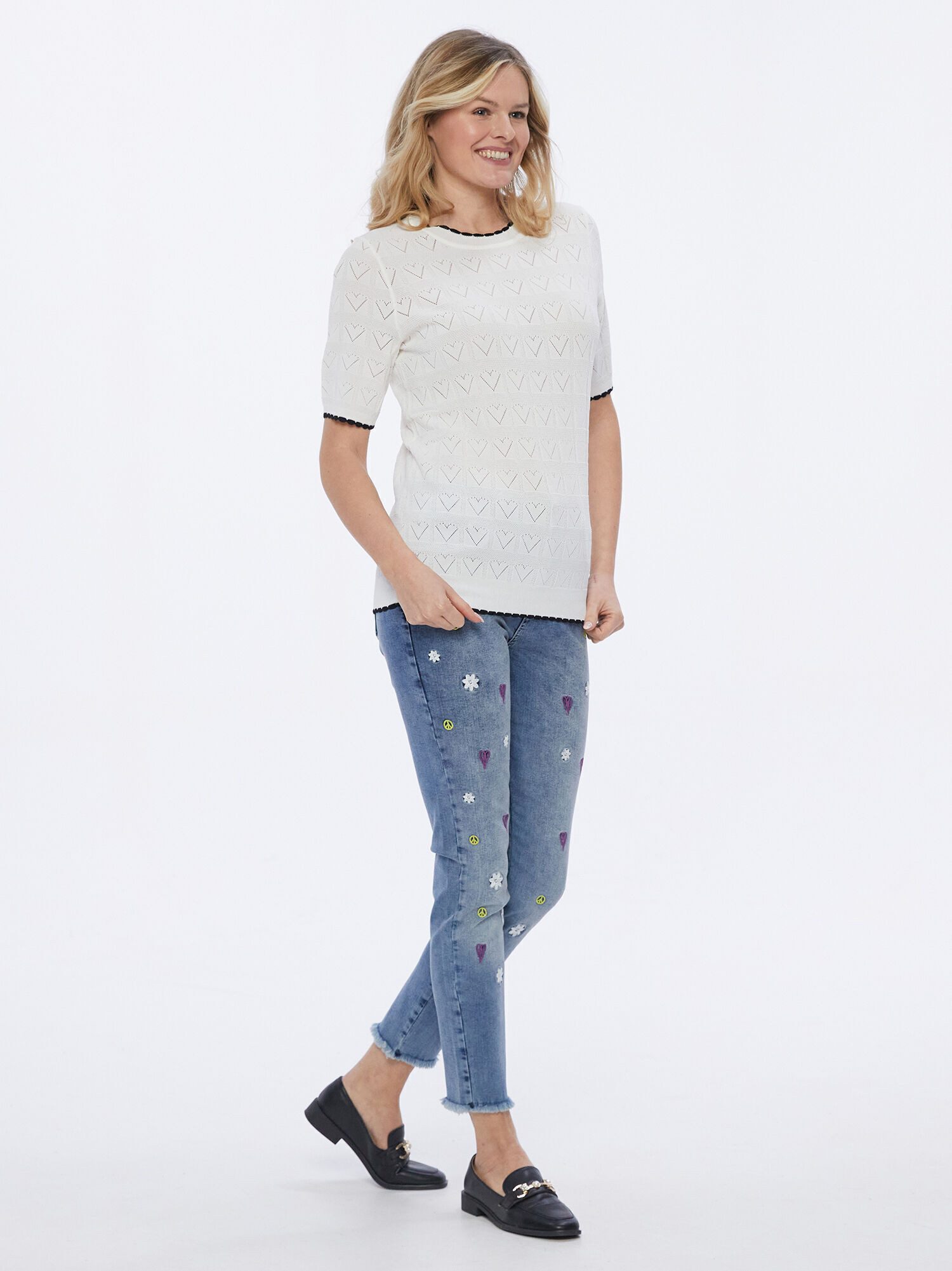Edwina Eidtmann Rundhalspullover Kurzarmshirt mit allover Herzintarsien mit allover Herzintarsien