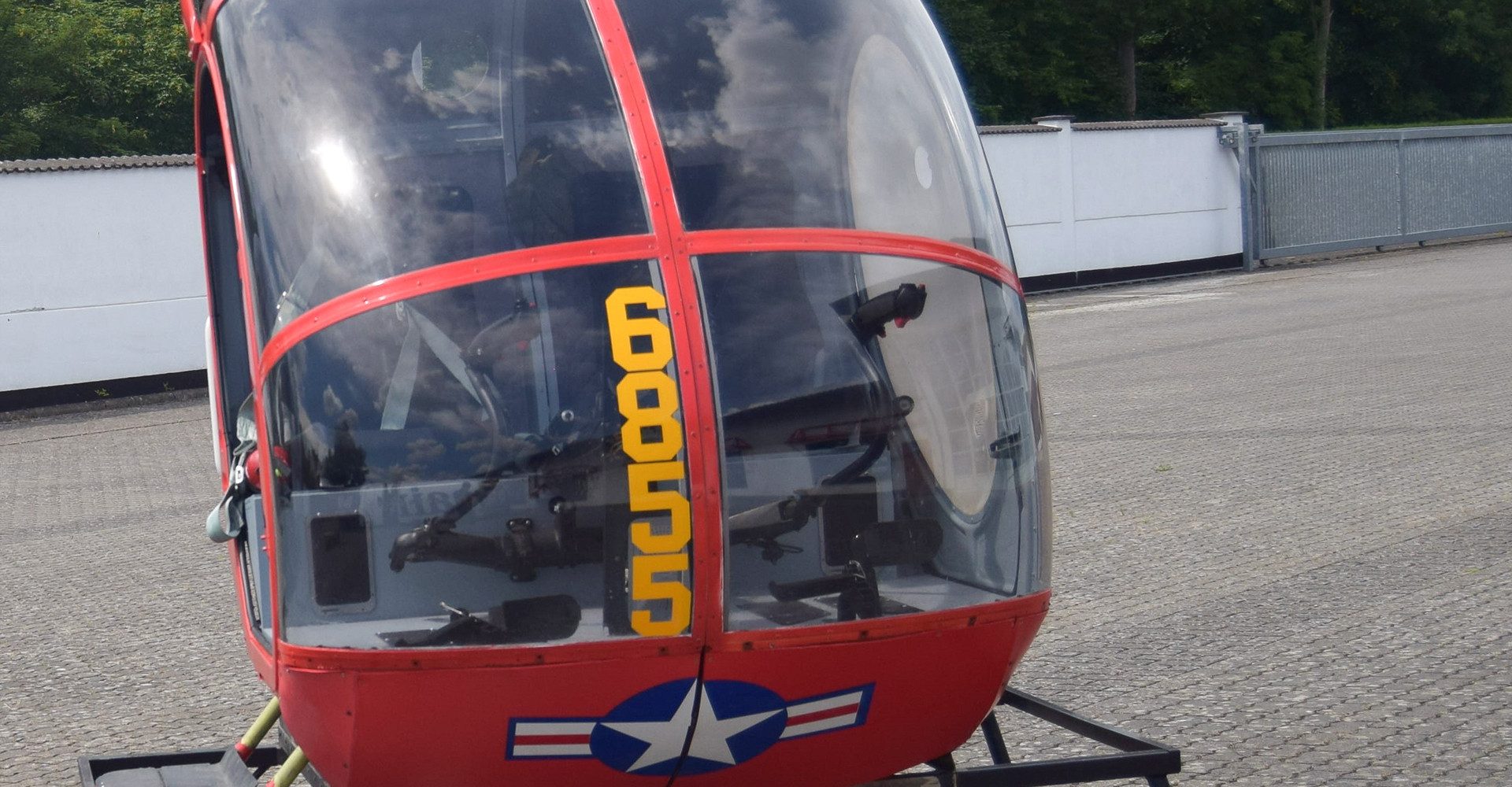 mydays Erlebnisgutschein Helikopter Simulator Hughes 269 Nürnberg (60min), Schwebeabenteuer im Helikoptersimulator in Nuernberg