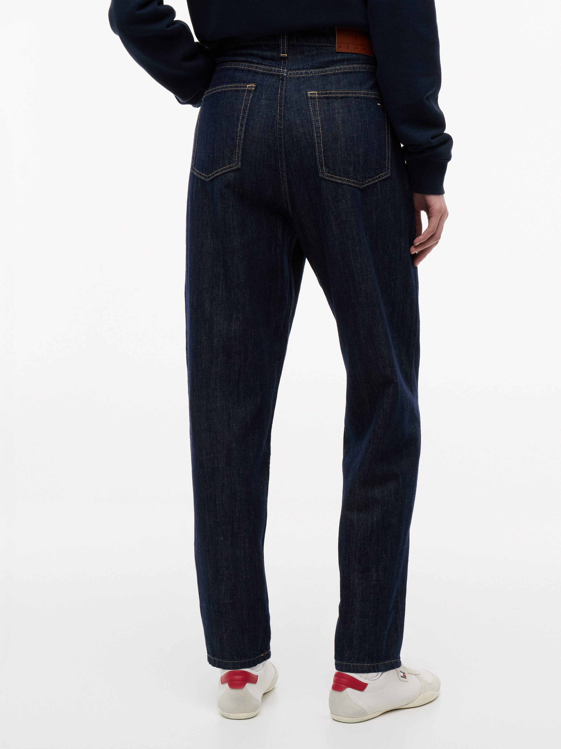 Tommy Jeans Mom-Jeans MOM JEAN UH TPR RW Ultra High Waist, Tapered Fit