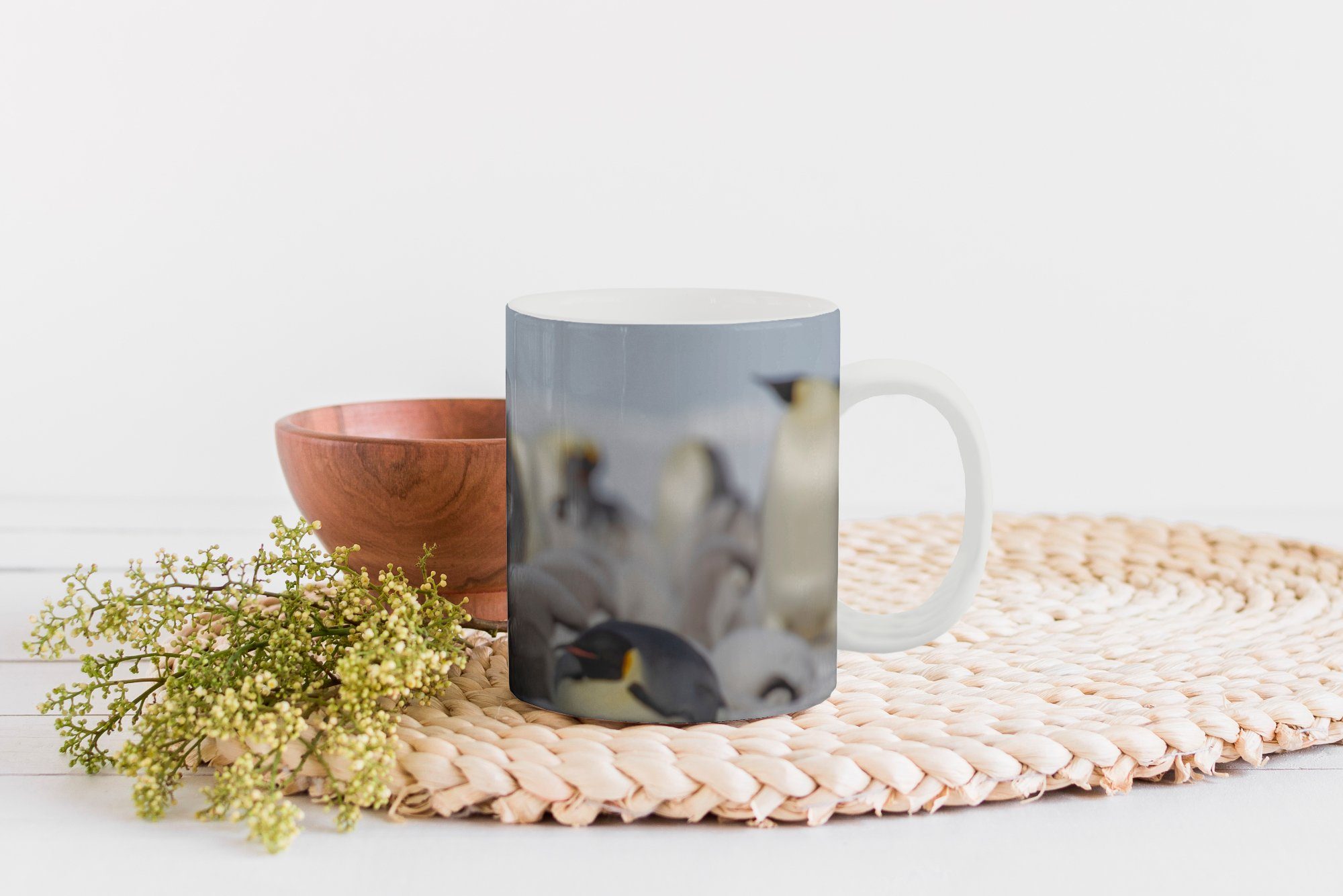 Tasse Tiere, Becher, Geschenk Teetasse, Keramik, - Kaffeetassen, Pinguine Teetasse, MuchoWow - Schnee