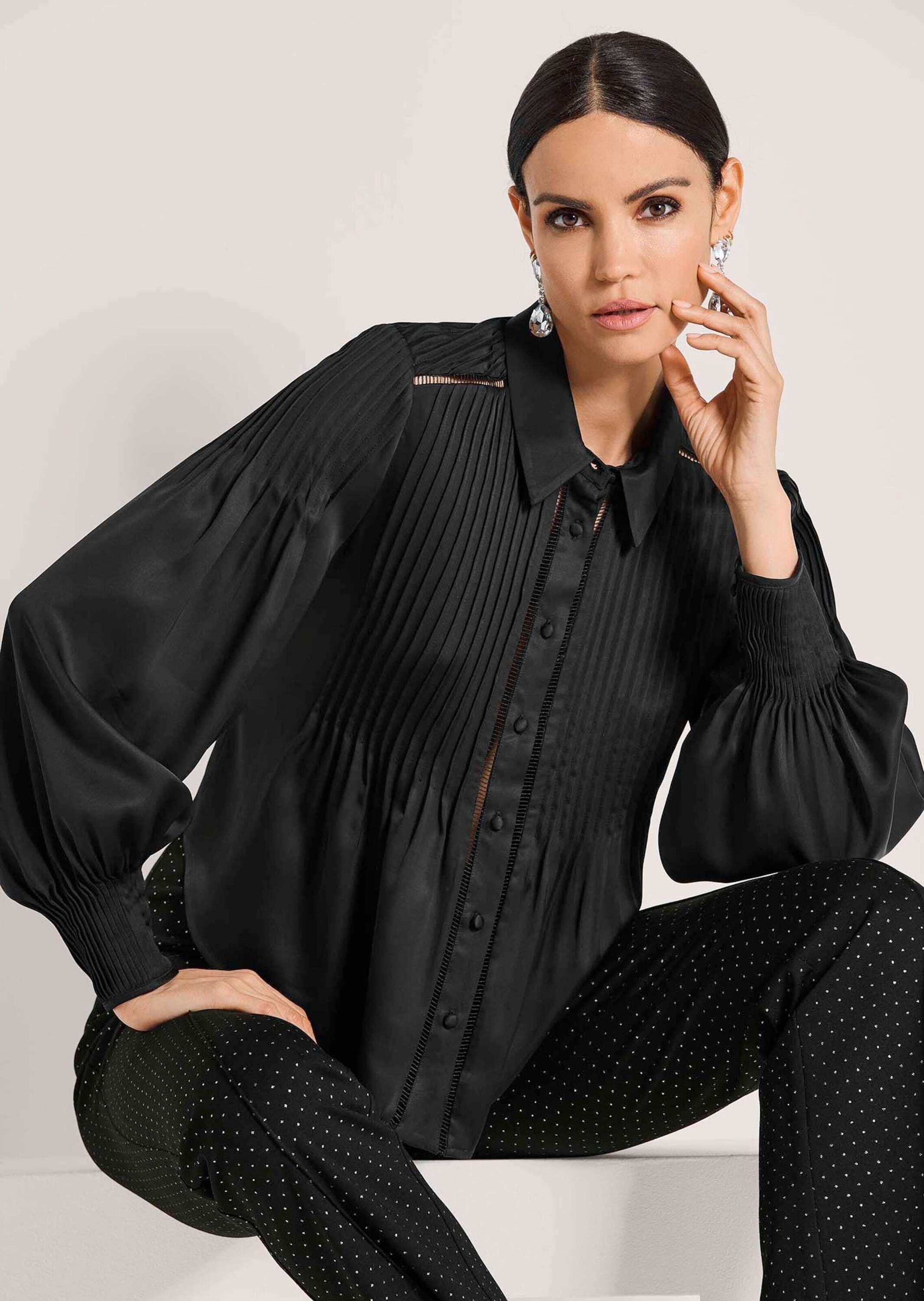 MADELEINE Langarmbluse Elegante Viskosebluse mit Knopfleiste Zierband und Biesen, Hemdkragen, lange Ärmel