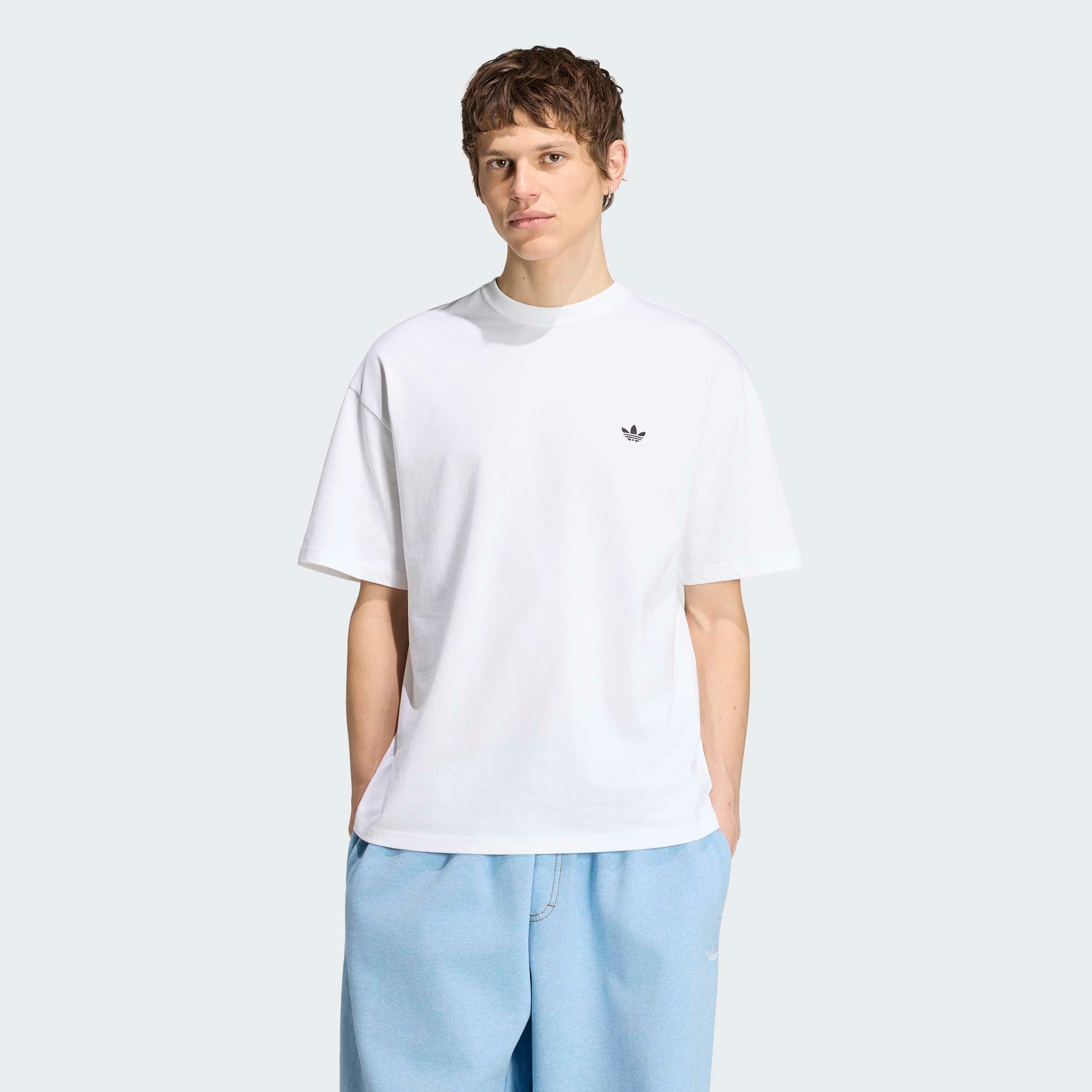 adidas Originals T-Shirt TREFOIL ESSENTIALS, LOCKER GESCHNITTEN für Erwachsene, mit Rundhalsausschnitt, ohne Verschluss, aus Baumwolle