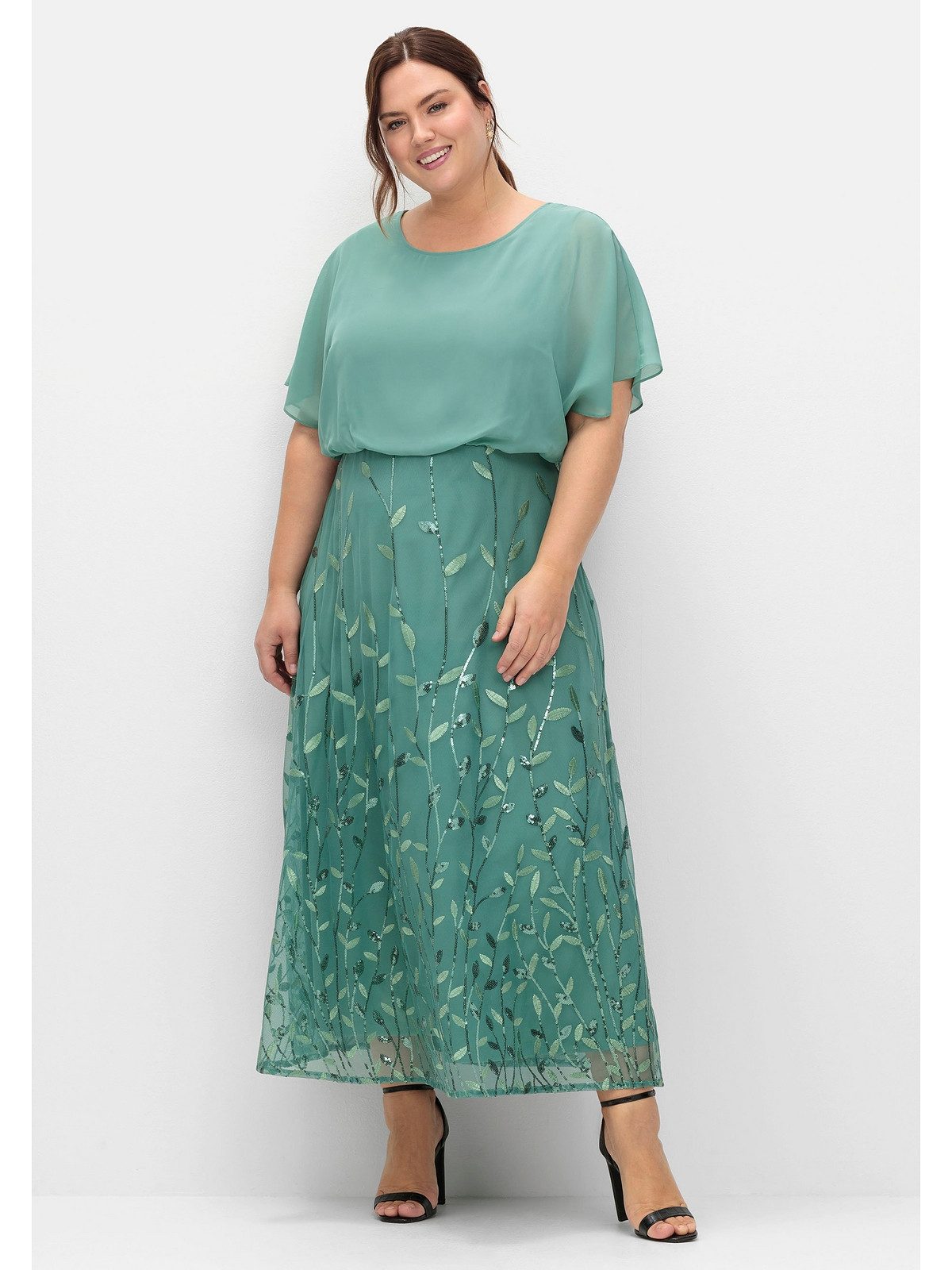 Sheego Abendkleid Große Größen mit Stickereien und Pailletten am Rock