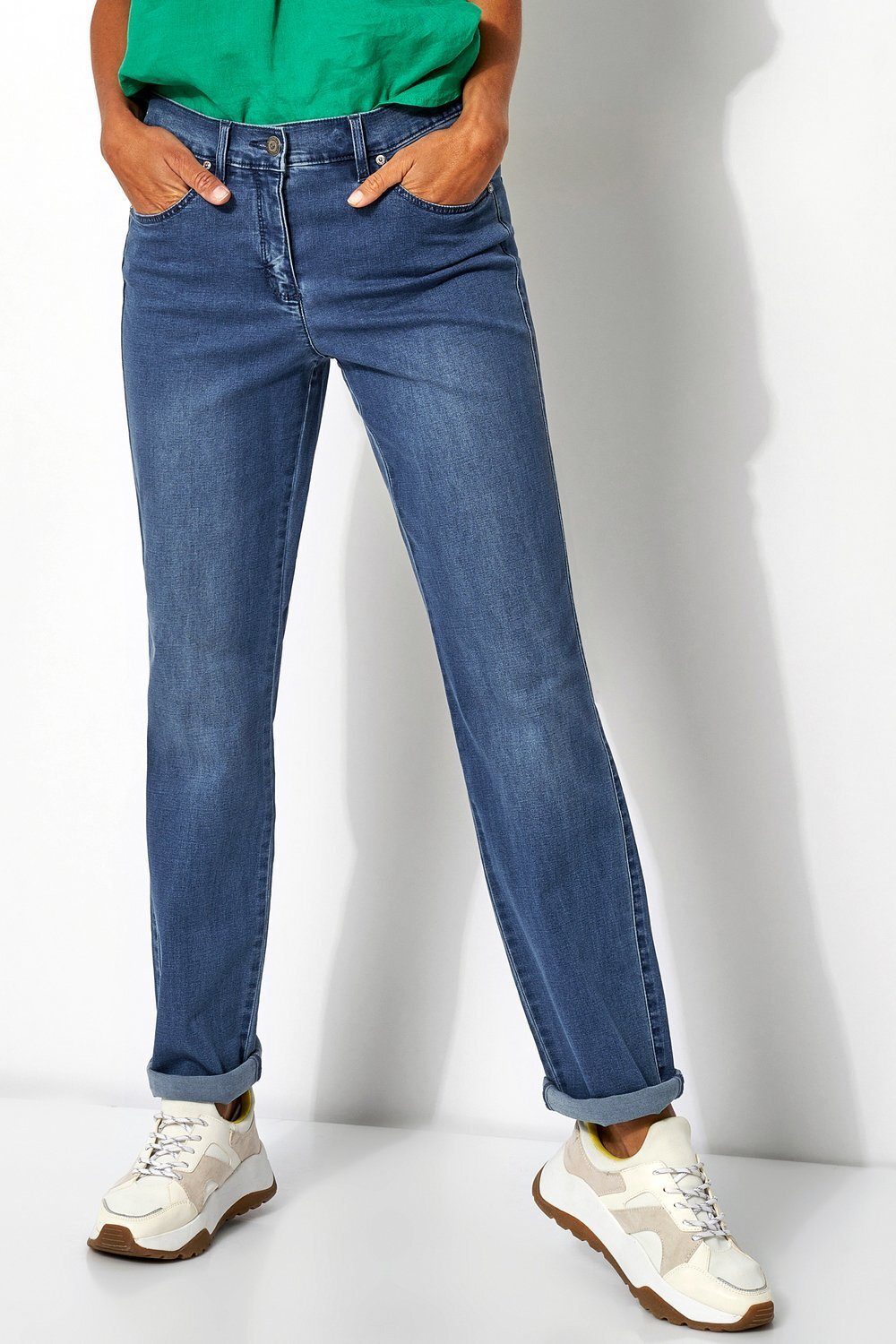 TONI Comfort-fit-Jeans Honey mit entspannter Oberschenkelweite mittelblau - 542