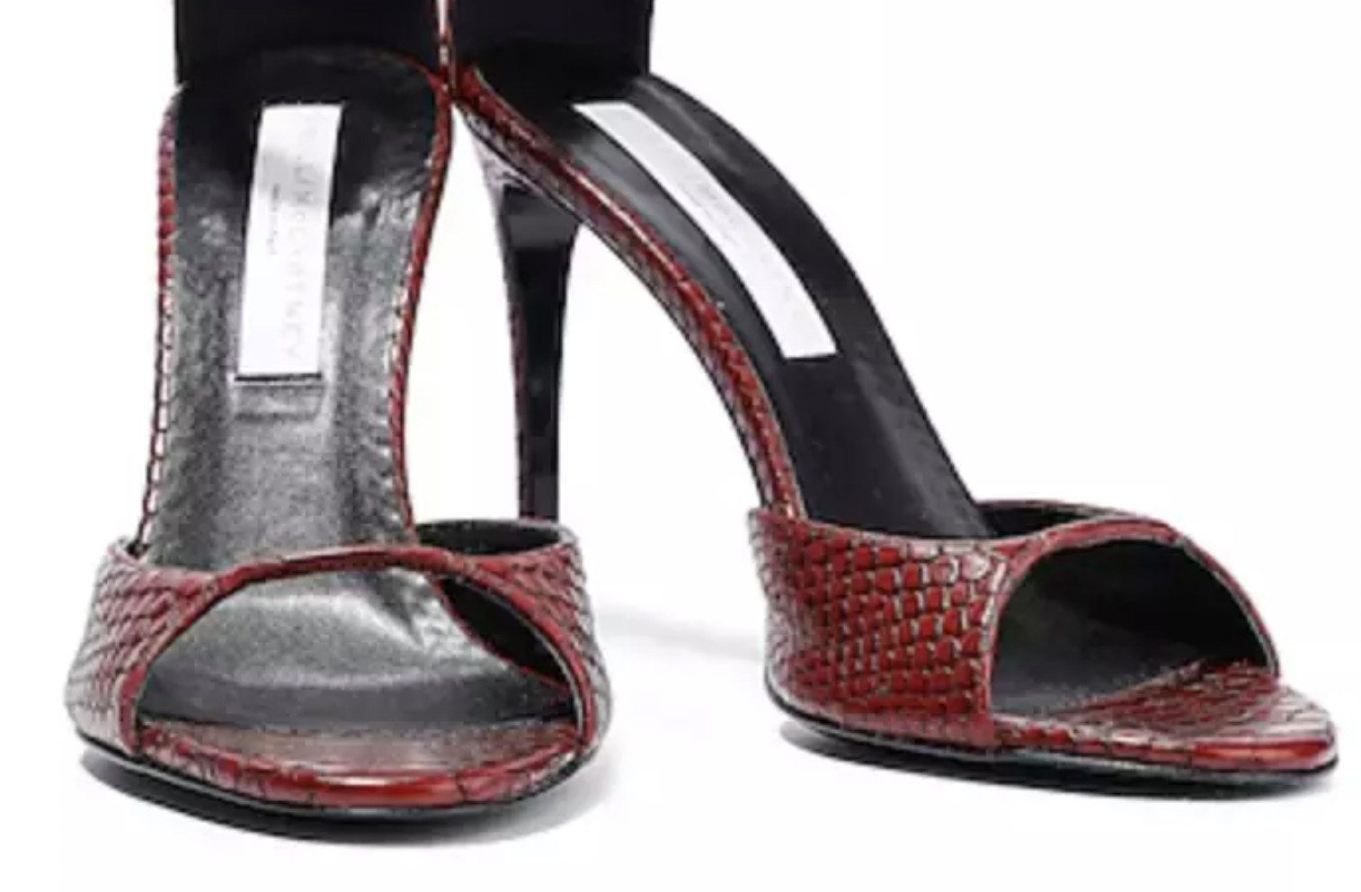 Stella McCartney Sandalen mit Schlangenprägung und Schnürung High-Heel-Pumps Verarbeitung mit Schlangenprägung Vegan – frei von Leder