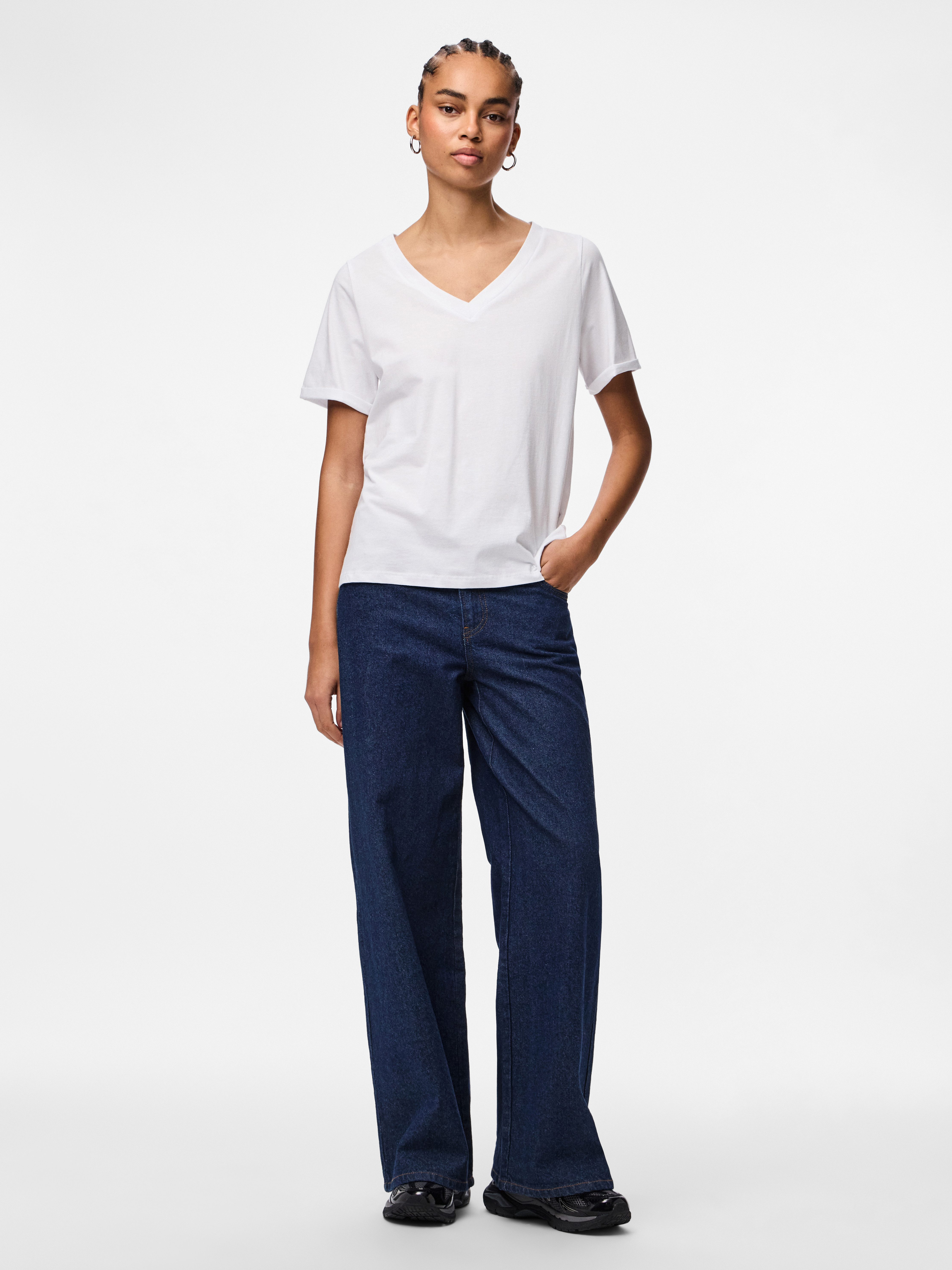 pieces Kurzarmshirt PCRIA SS V-NECK SOLID TEE JRS NOOS BC Baumwolle, regular fit