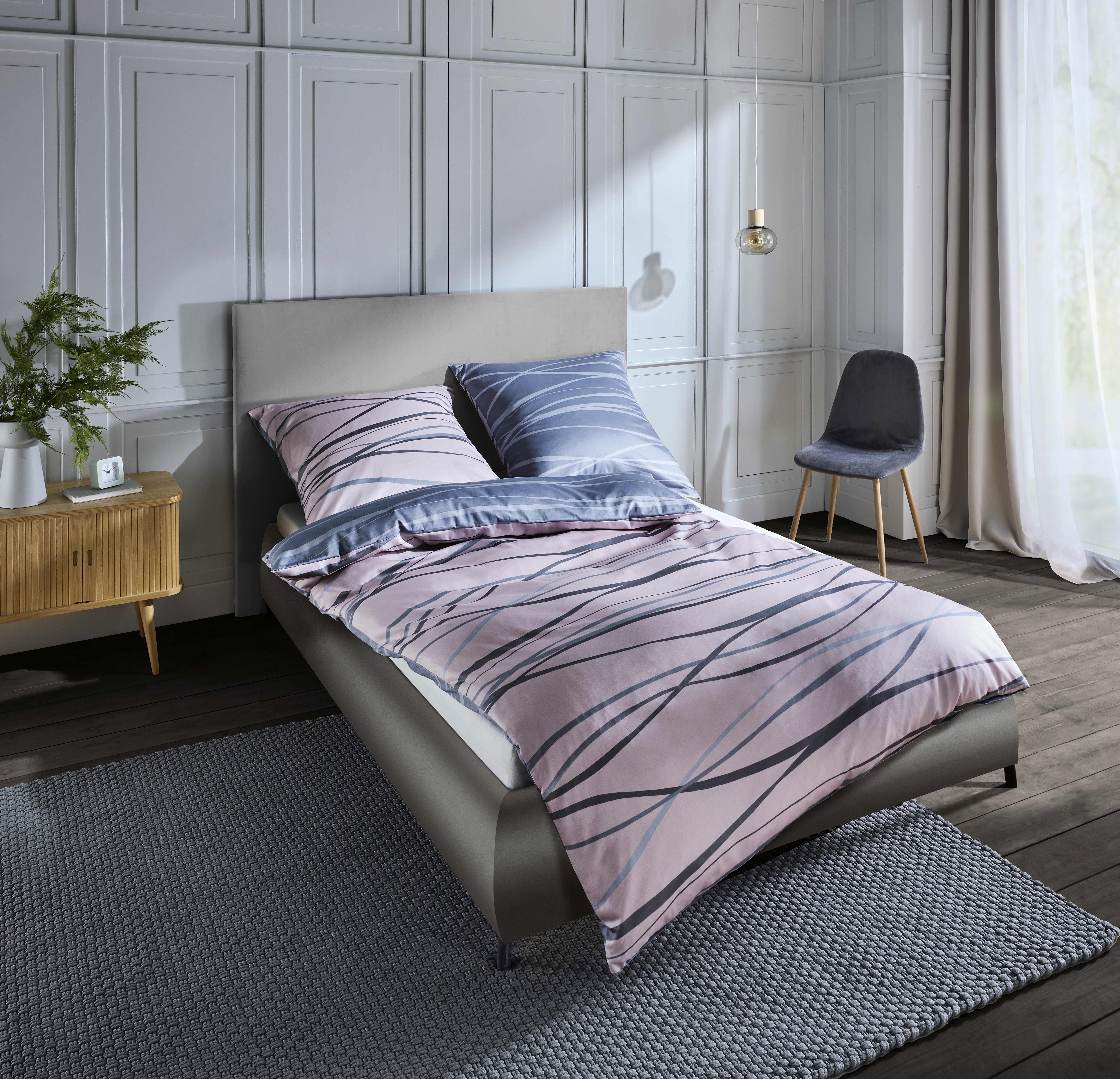 Kaeppel Wendebettwäsche MOTION 100% gekämmte Baumwolle, Mako-Satin, 2 teilig, mit feinen Wellenlinien, Markenreißverschluss, Wendeoptik
