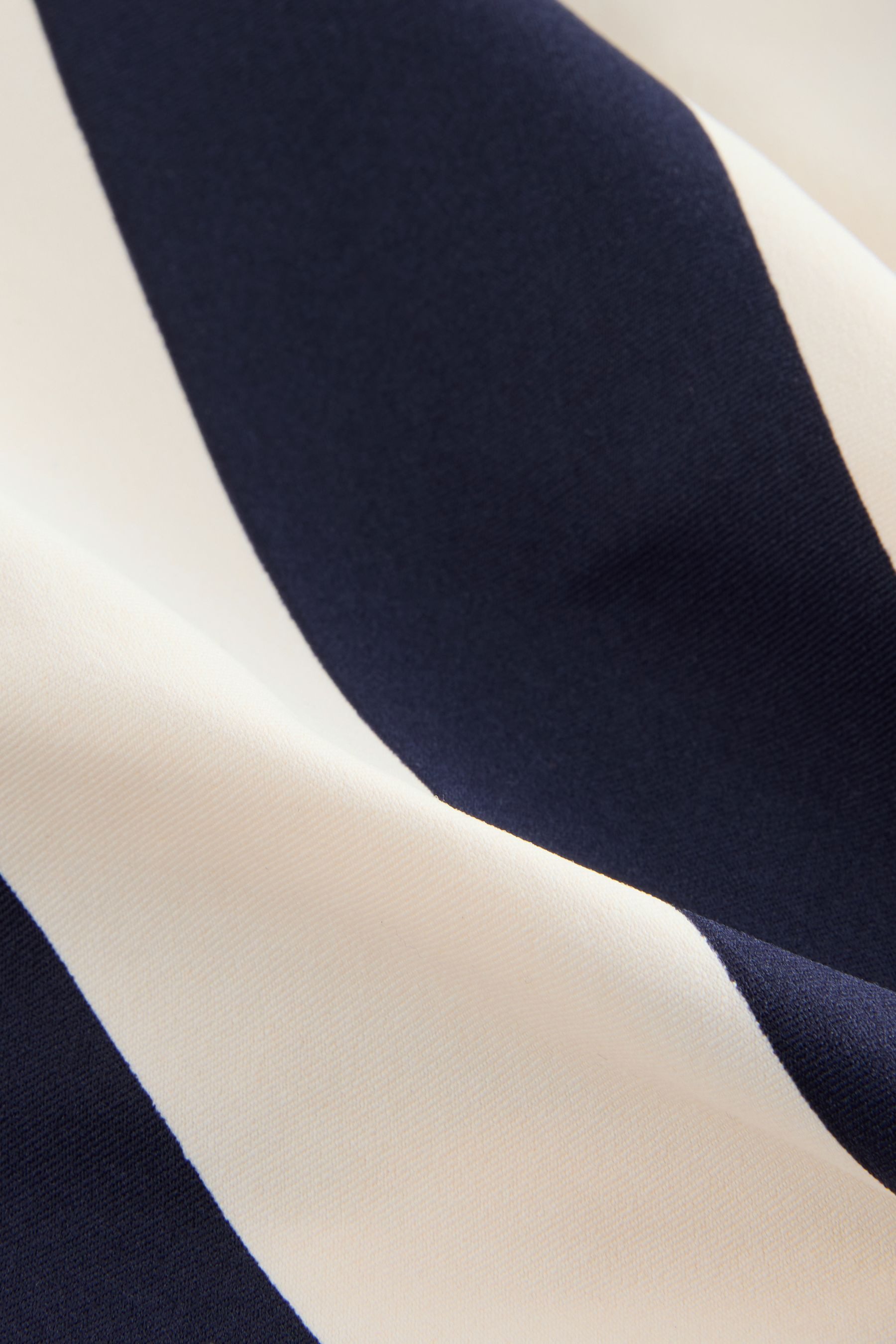 Next Badeanzug Bauchformender Badeanzug mit seitlicher Raffung (1-St)