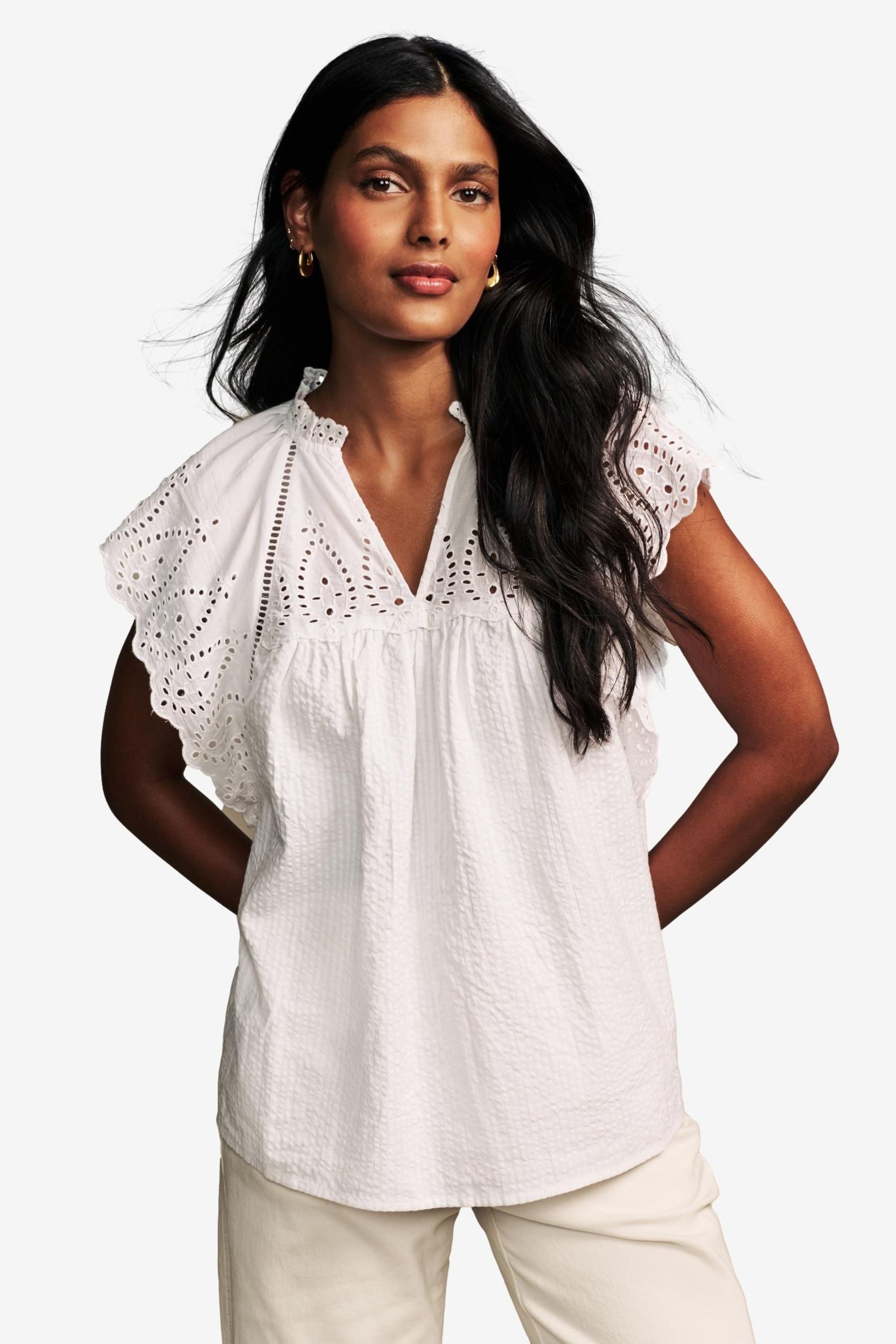 LAURA ASHLEY Kurzarmbluse Laura Ashley Seersucker-Bluse mit Lochspitze (1-t günstig online kaufen