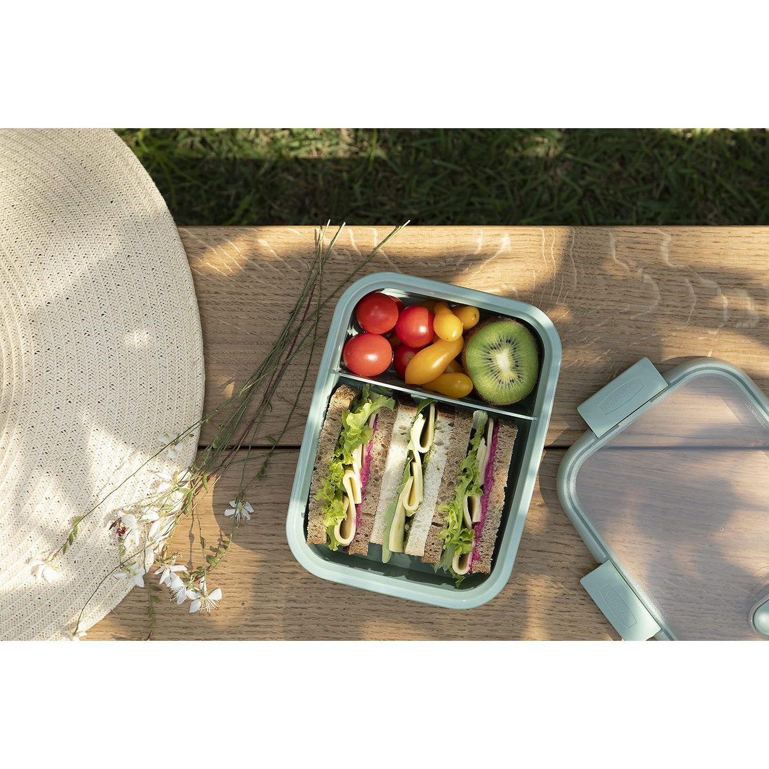 Curver Lunchbox DUAL Smart To Go Eco Line Lebensmittelbehälter, Polypropylen, Auslaufsicherer Deckel, Ventil im Deckel, zwei Fächer 0,6L + 0,3L