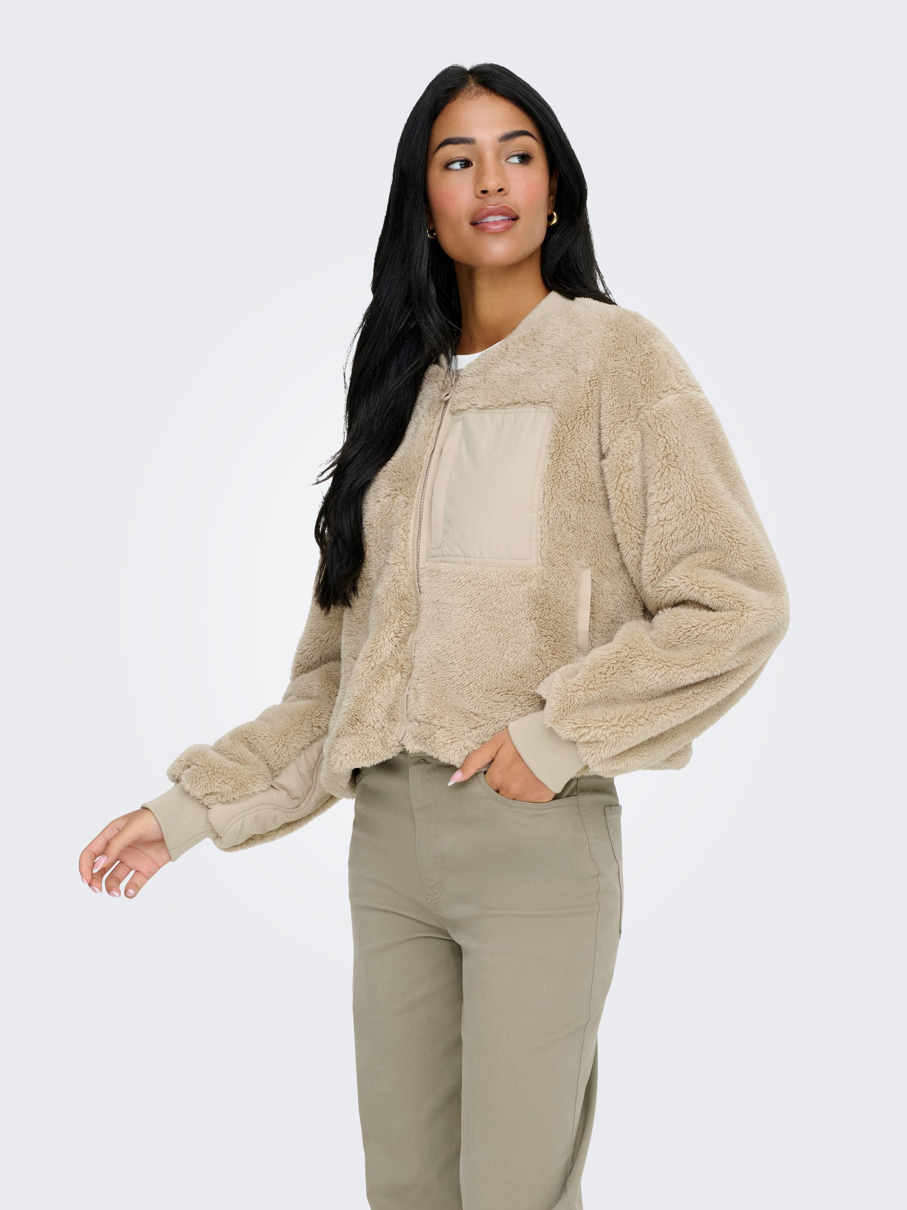 ONLY Plüschjacke ONLANNA CONTACT LIFE SHORT JACKET CC OTW Brusttasche mit R günstig online kaufen