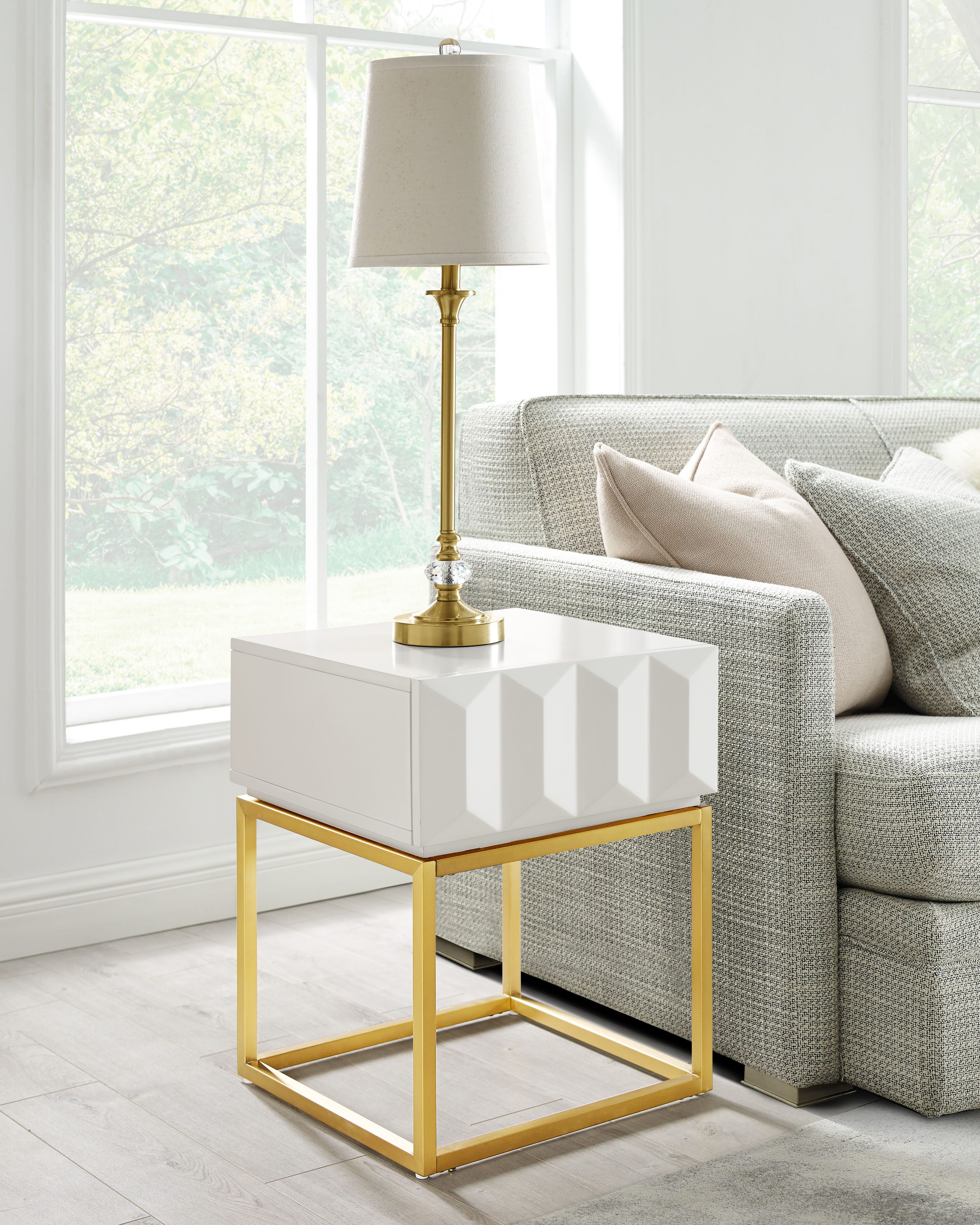 Leonique Beistelltisch Alais, TOPSELLER!, OTTOs Choice, in 3D-Optik, goldfarbenes Metallgestell, auch als Nachttisch geeignet