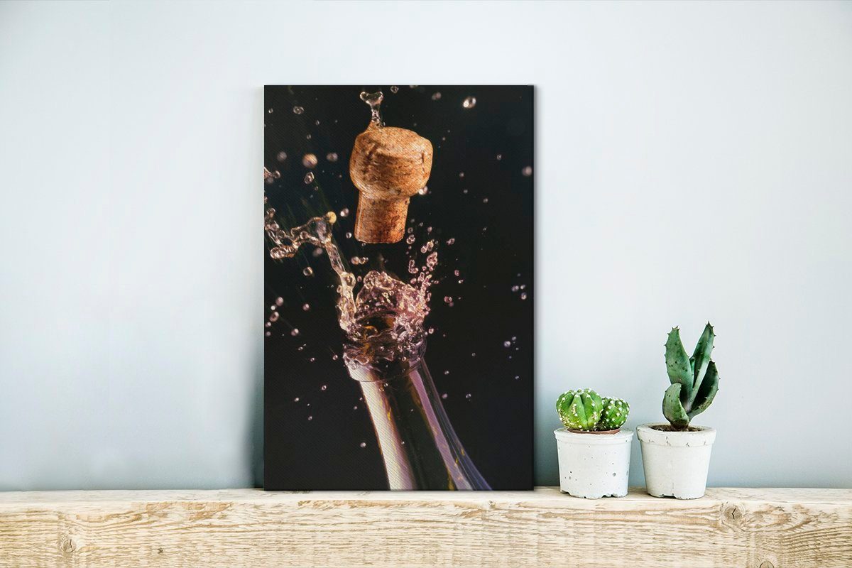 einer Korken Gemälde, bespannt Champagnerflasche, Zackenaufhänger, St), 20x30 fertig cm knallt aus Leinwandbild Ein Leinwandbild (1 inkl. OneMillionCanvasses®