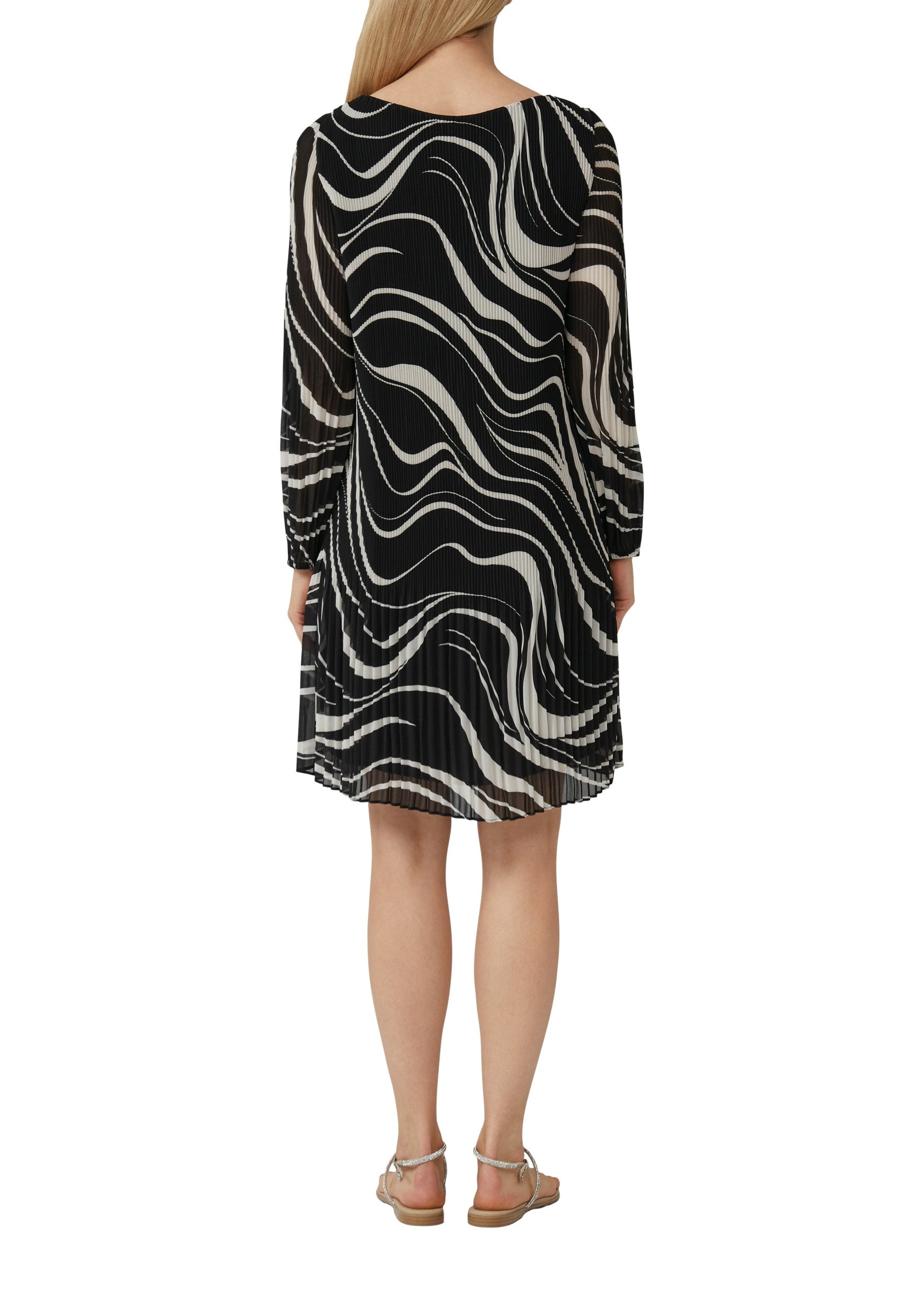 s.Oliver BLACK LABEL Midikleid s.Oliver – Plissiertes Chiffonkleid mit All?over?Print feine Plissée-Effekt