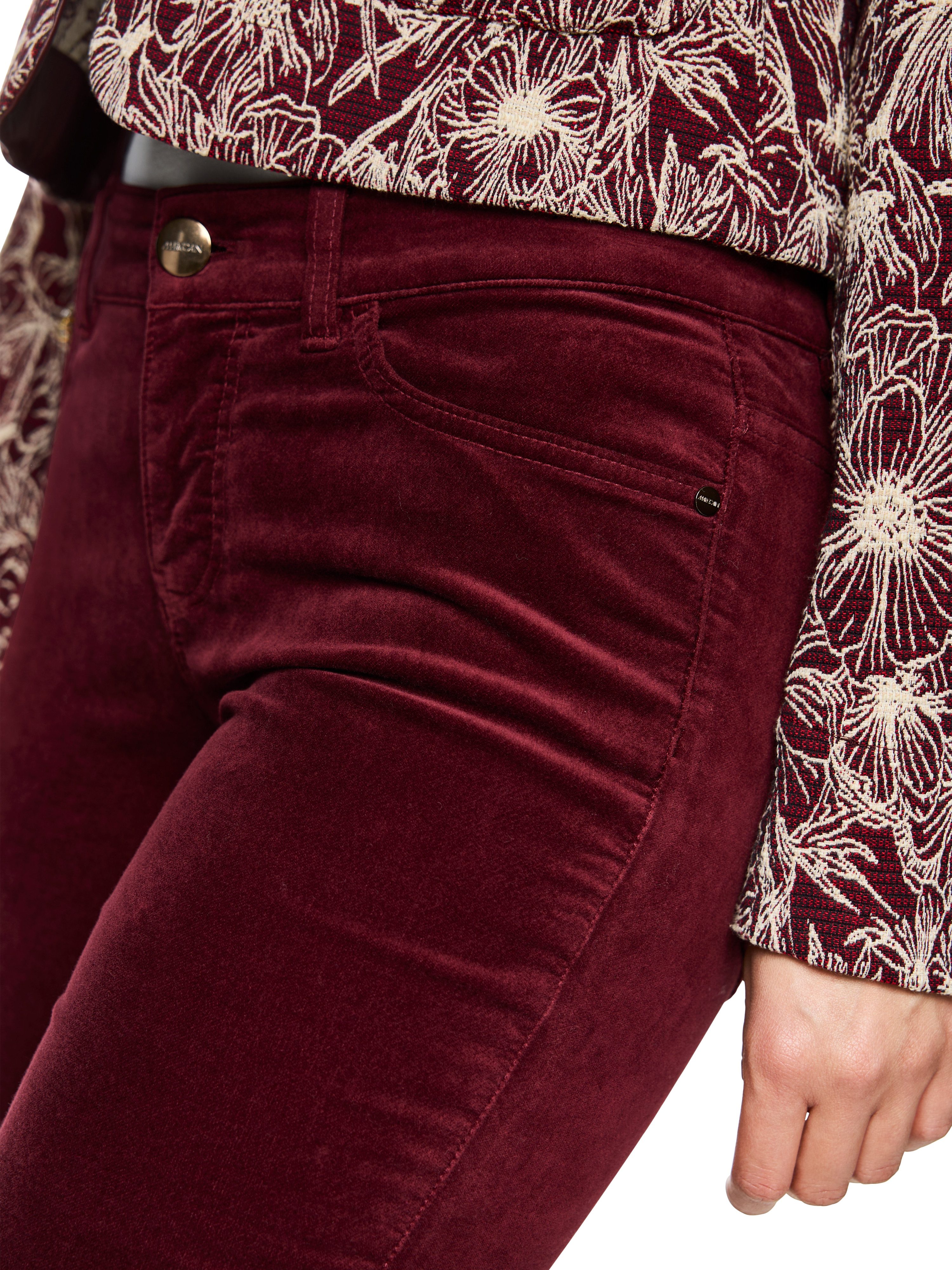 Marc Cain Samthose Feminine Rigour Premium Damenmode Model: Silvi, Low Wais günstig online kaufen