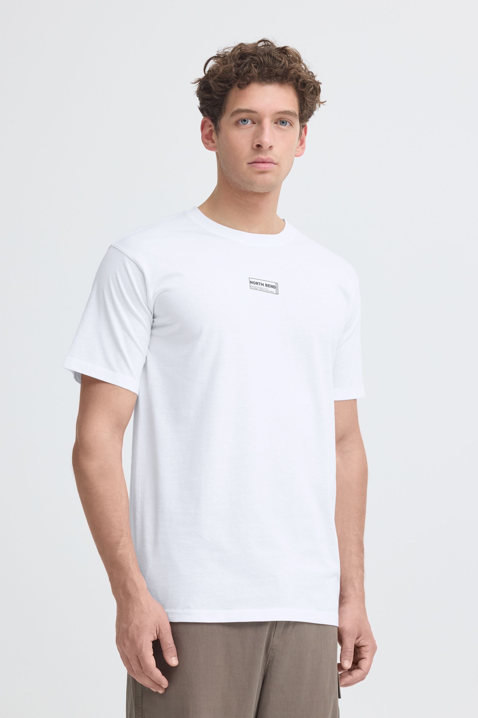 North Bend Rundhalsshirt NBKunt M Sportliches T-Shirt mit Backprint