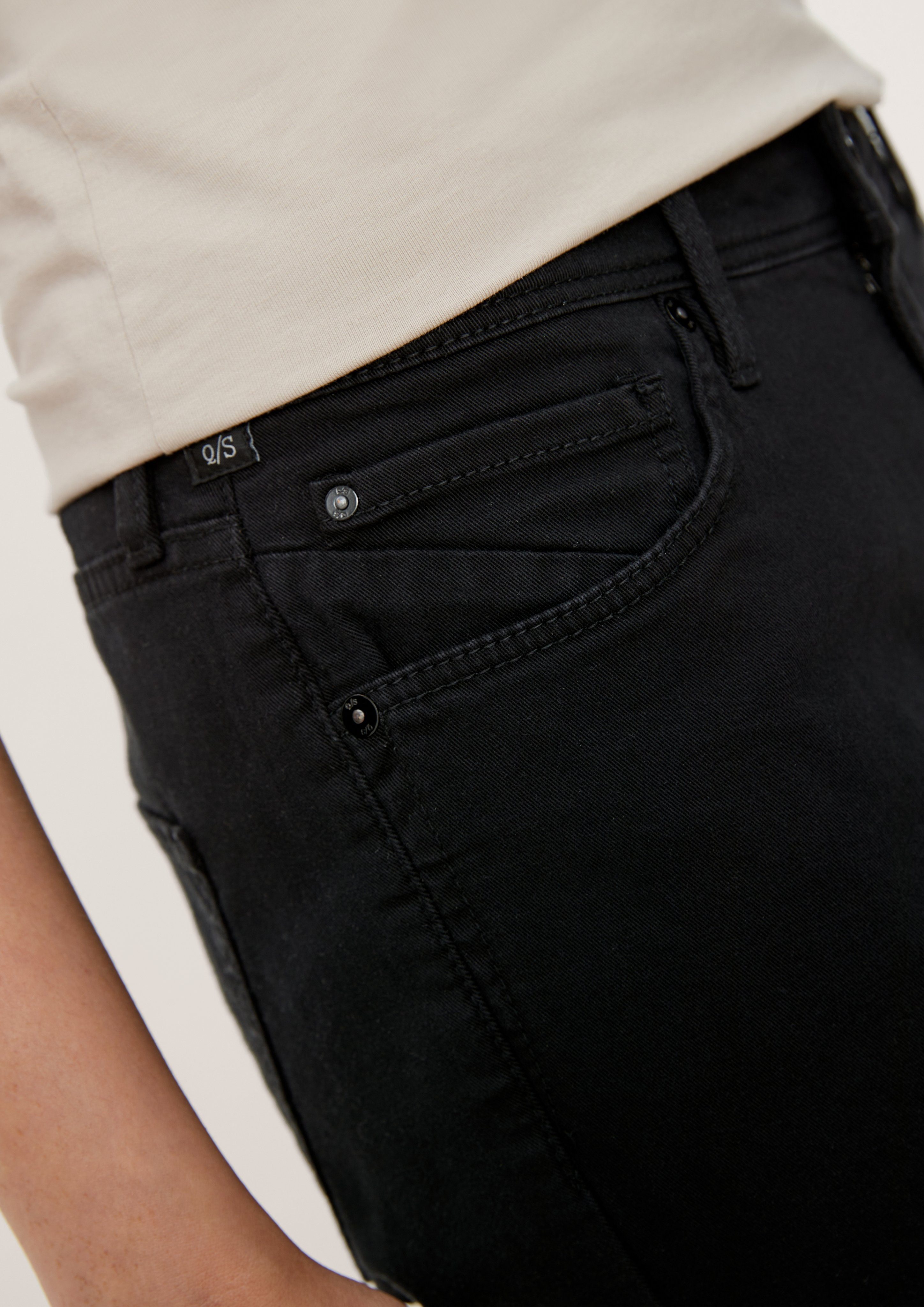/ Caprijeans schwarz Catie QS Leg Capri-Jeans / Slim Fit / Mid Skinny Rise