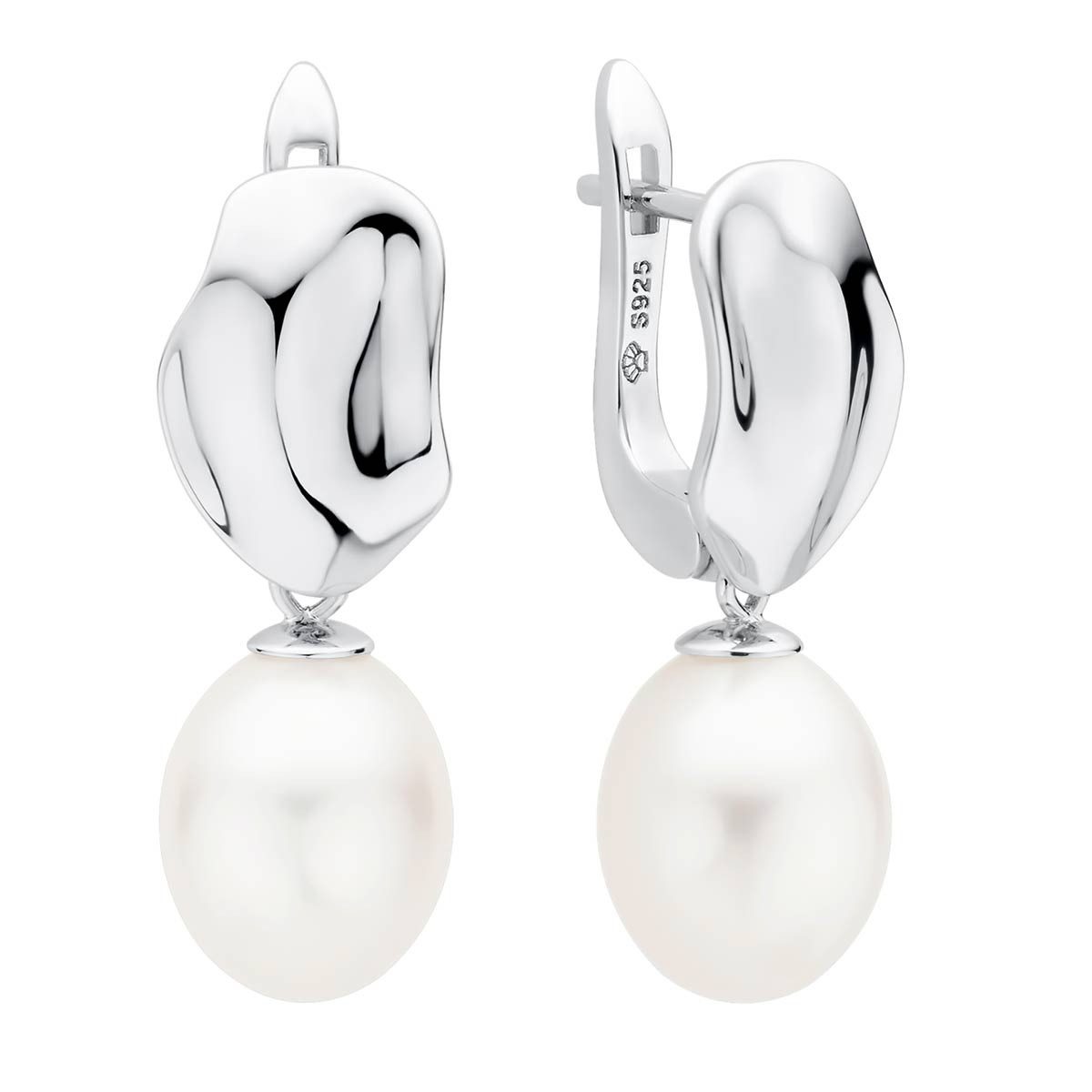 Gaura Pearls Perlenohrringe Modern weiß reis 9-9.5 mm, Englischer Verschluss, 925er Silber