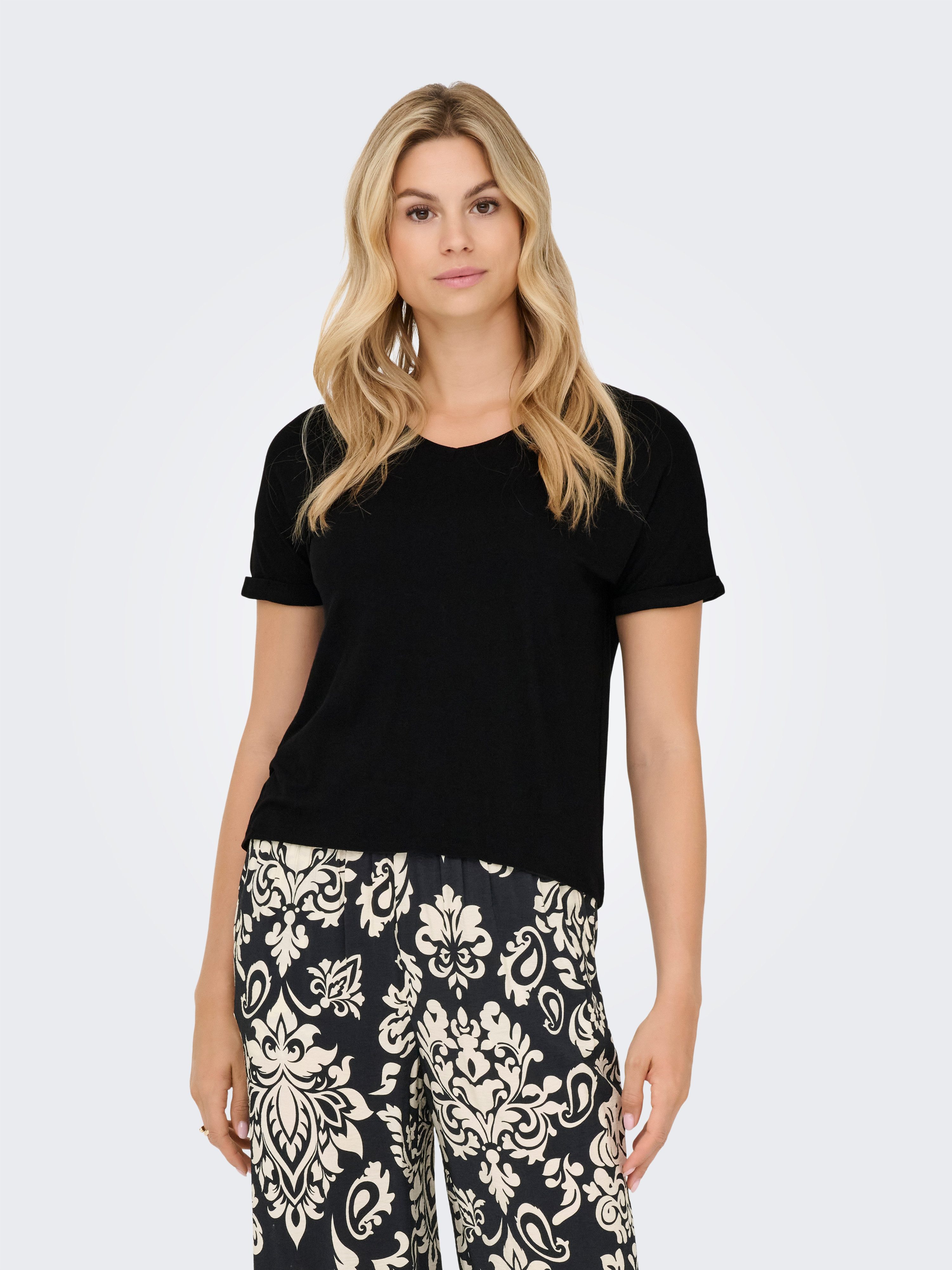 JDY T-Shirt JDYSISSY S/S V-NECK TOP JRS DIA