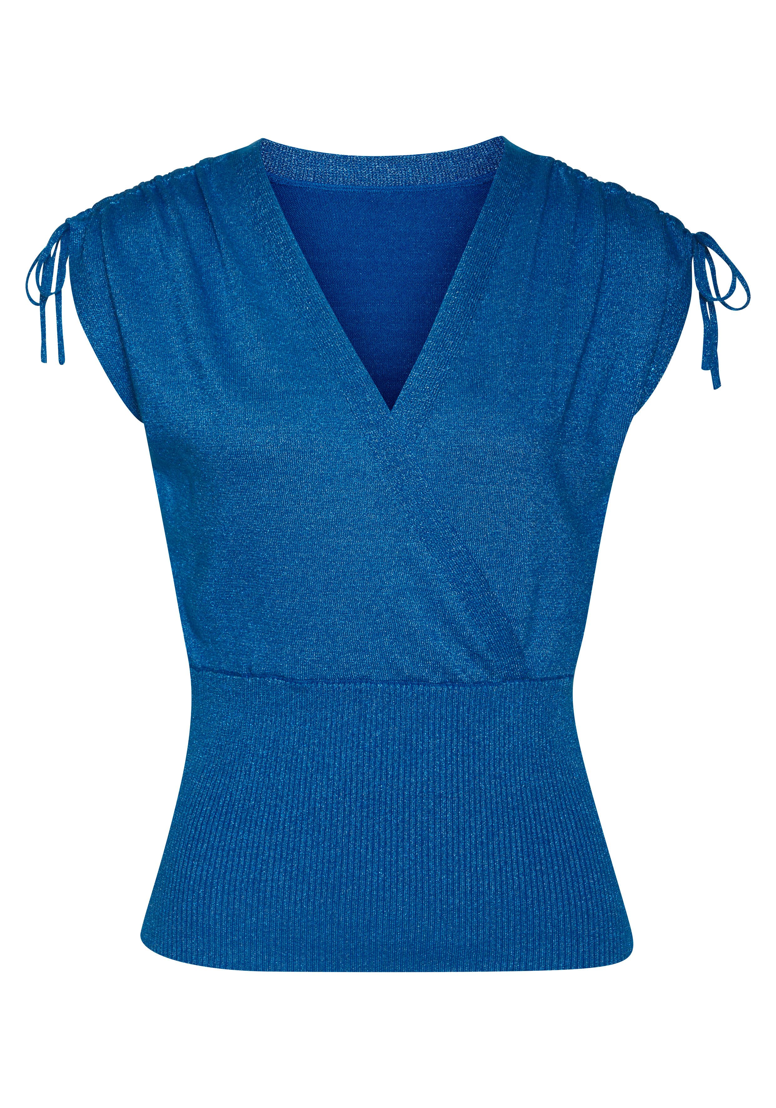LASCANA Stricktop mit glänzendem Lurexgarn. € 39,99