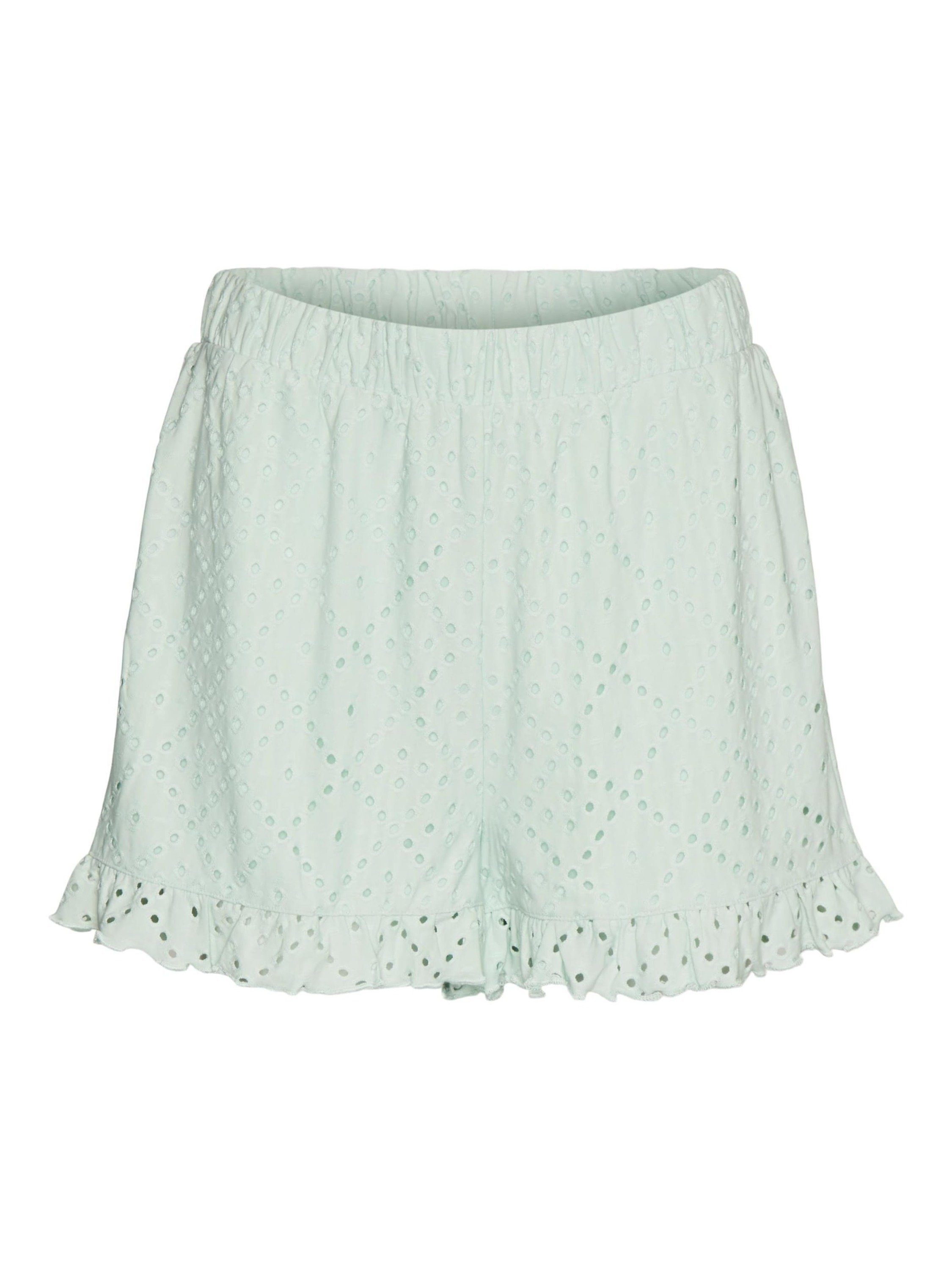 Vero Moda Shorts Tassa (1-tlg) Rüschen, Lochmuster, Stickerei, Drapiert/gerafft