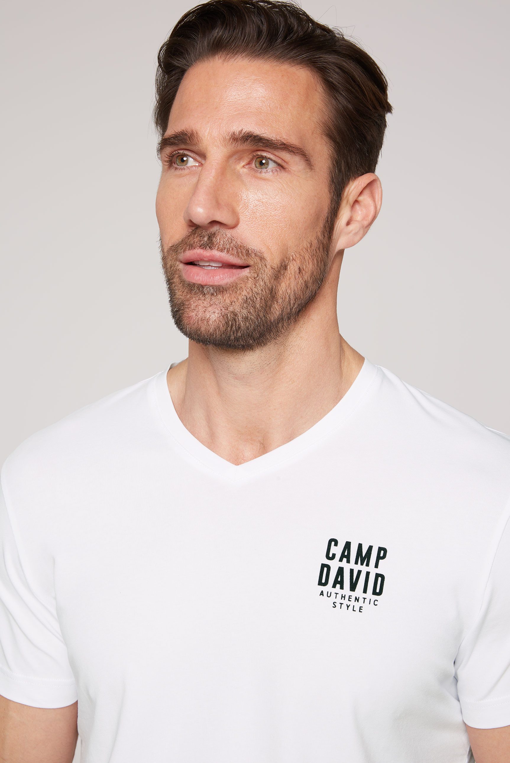 CAMP DAVID V-Shirt mit V-Ausschnitt, mit Logo-Print
