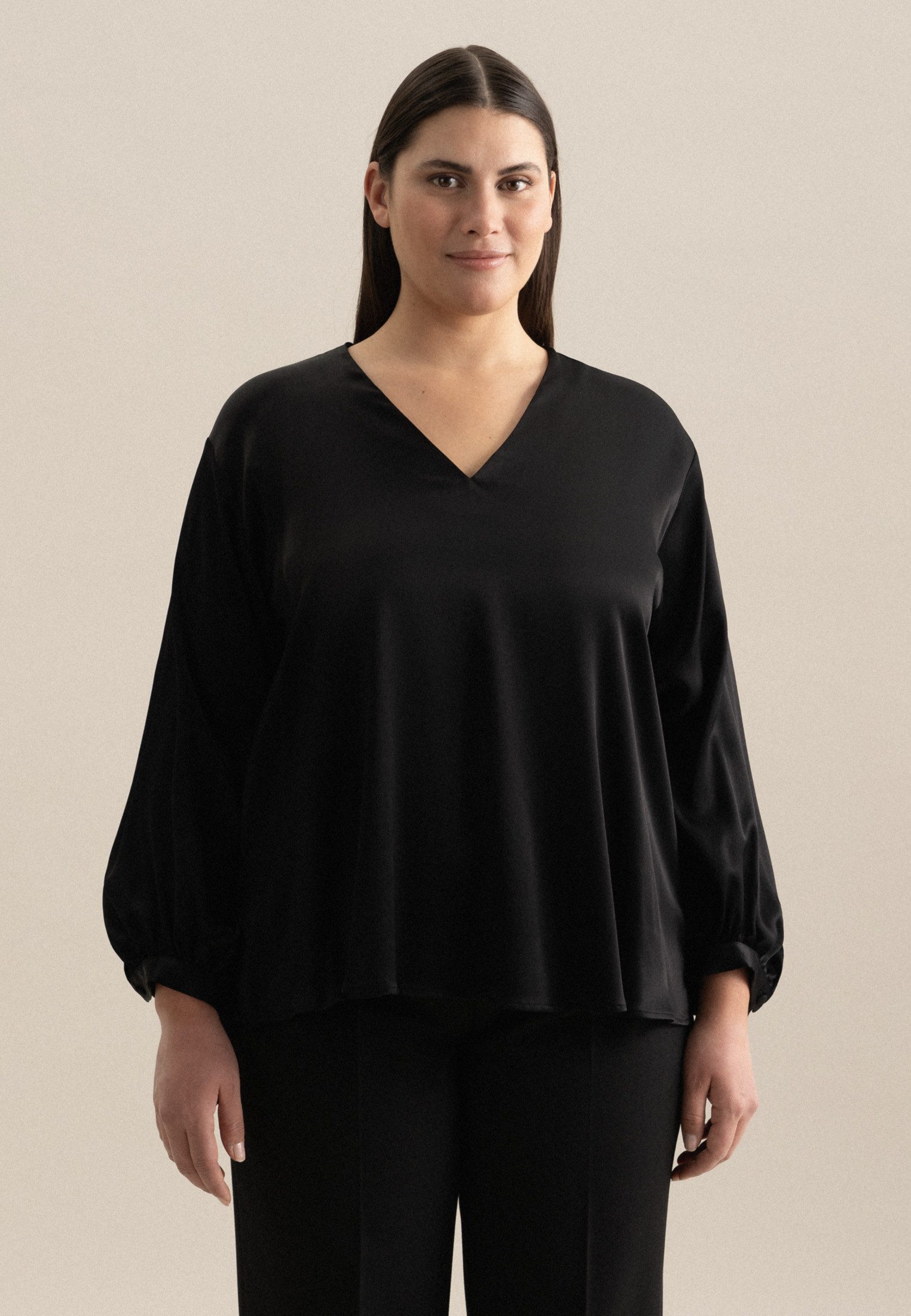 Klassische Bluse Schwarze Rose