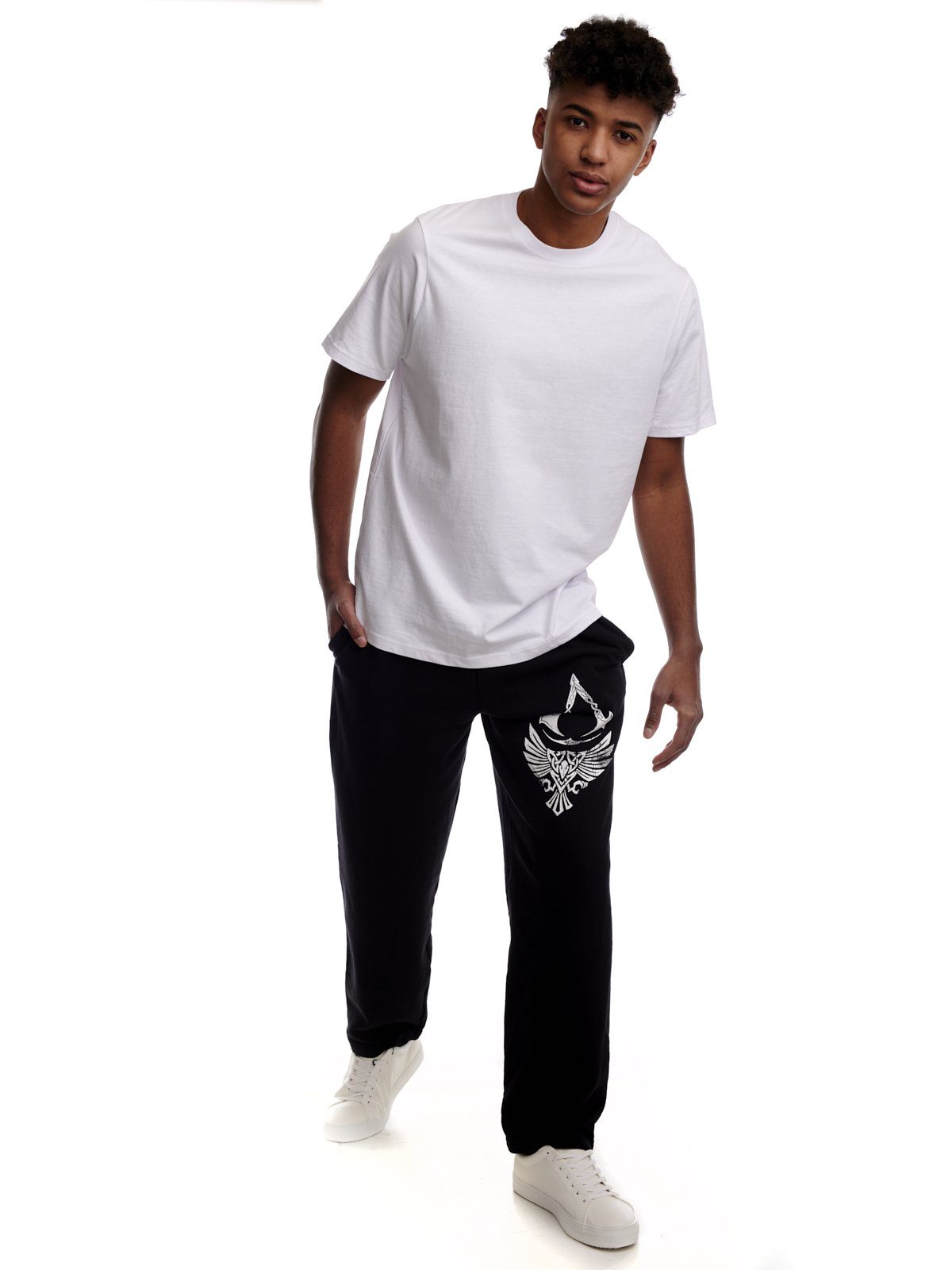 Nastrovje Potsdam Jogginghose Assassins Creed Valhalla Raven & Symbol