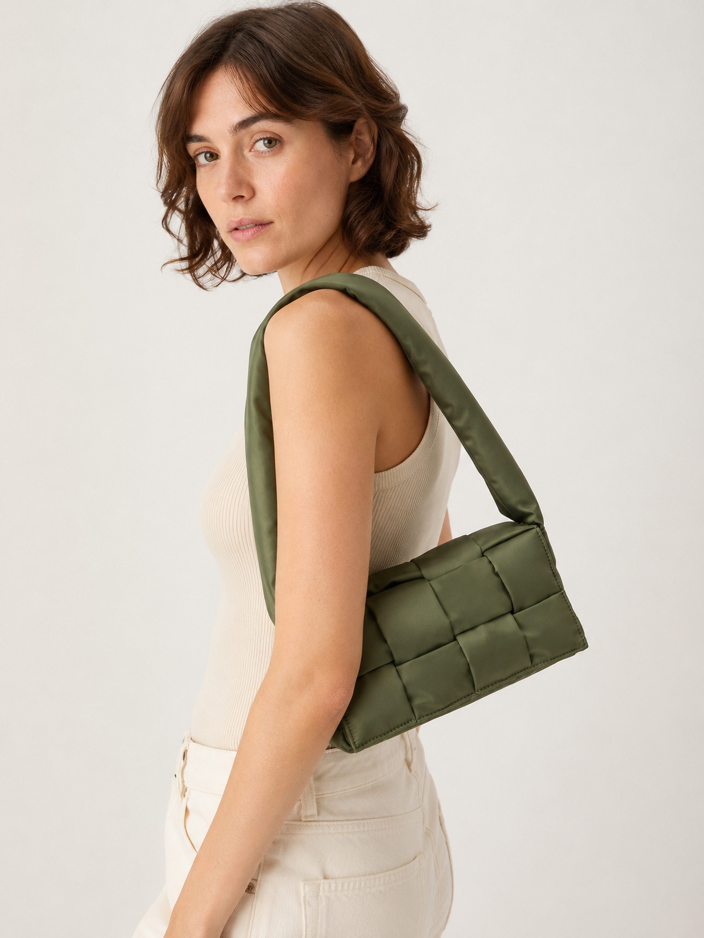 COLLEZIONE ALESSANDRO Schultertasche Recycle, aus Recycling Nylon – Bild 2 von 4