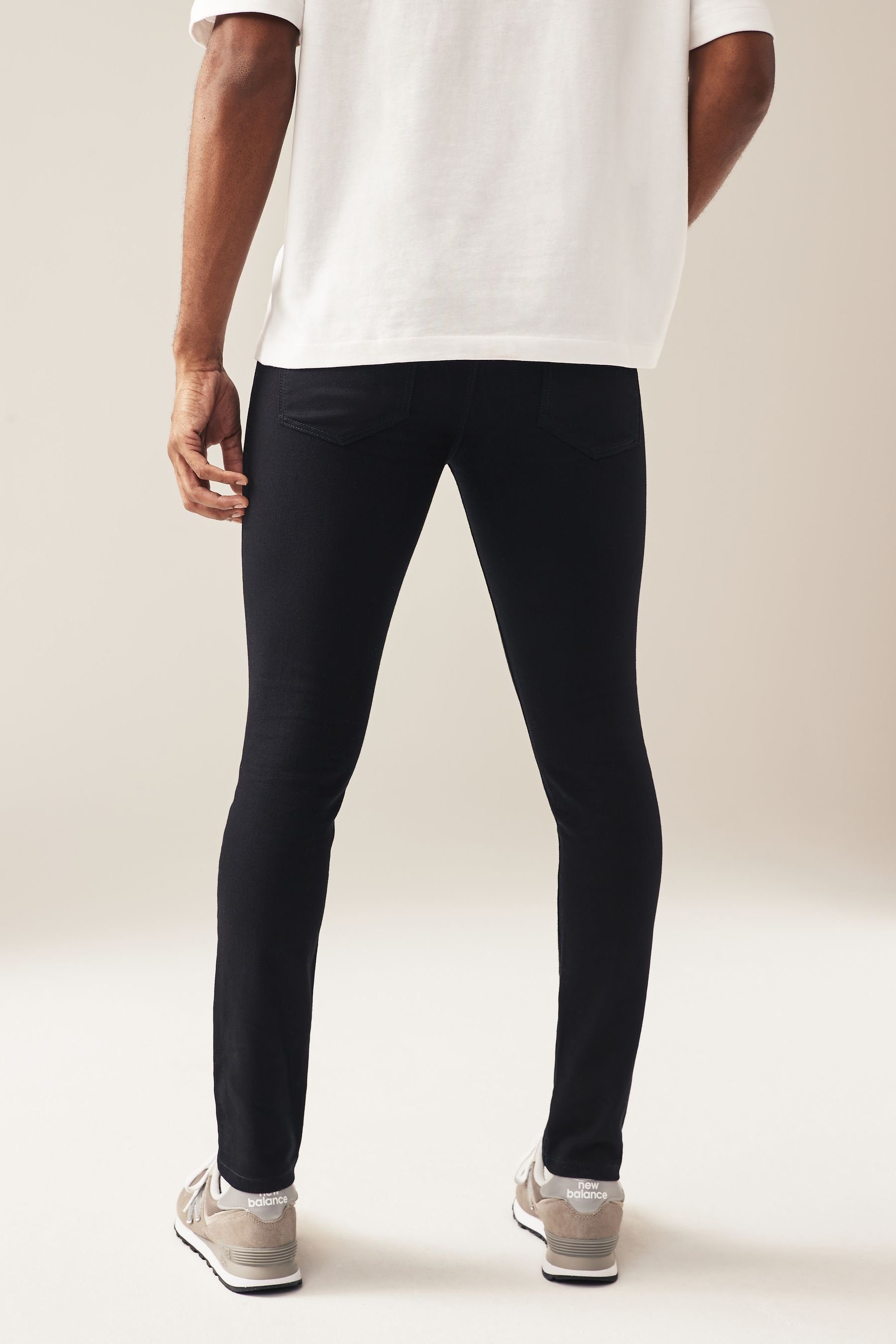 Next Skinny-fit-Jeans Stretchjeans im Super Black Fit Solid (1-tlg) Skinny