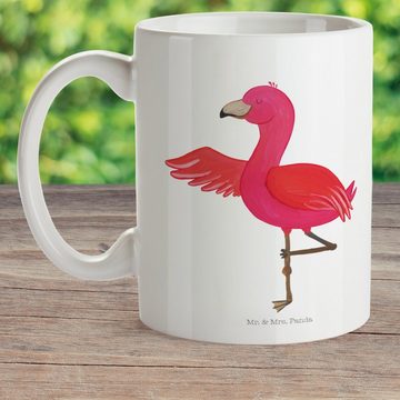 Mr. & Mrs. Panda Kinderbecher Flamingo Yoga - Weiß - Geschenk, Rosa, Kunststoffbecher, Yogapose, Ki, Kunststoff, Förderung der Selbstständigkeit