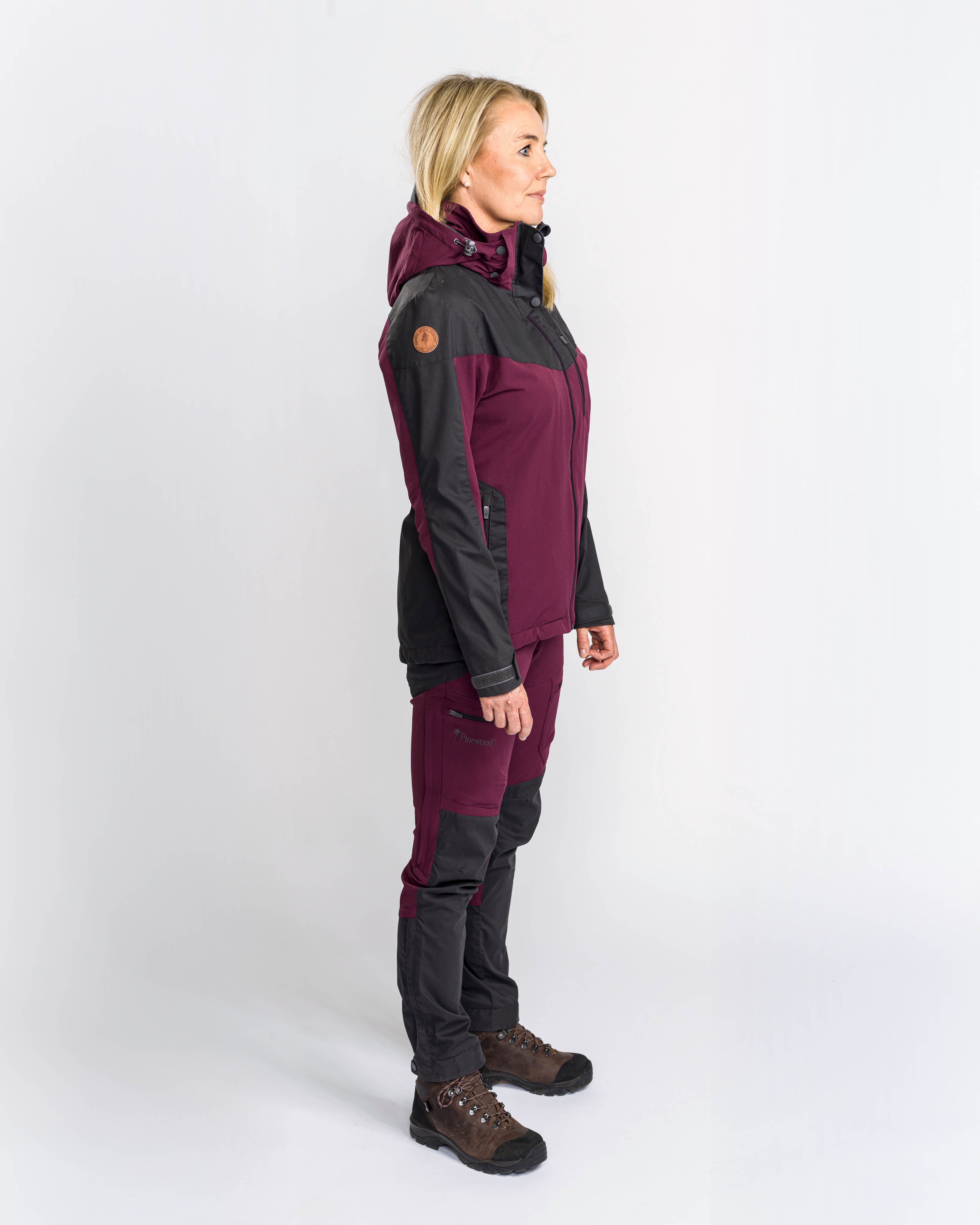 Pinewood Outdoorjacke FINNVEDEN HYBRID CS Damen-Funktionsjacke, Trekkingjacke, Wanderjacke auch in Großen Größen. mit abnehmbarer Kapuze