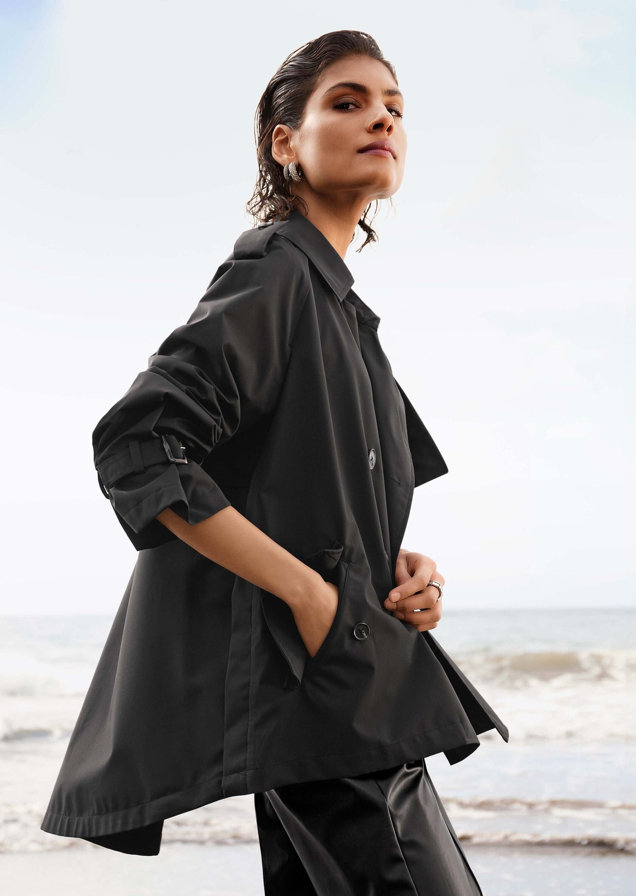 MADELEINE Trenchcoat Oversized Kurztrench mit Raglanärmeln Unifarbenes Design mit klassischem Reverskragen