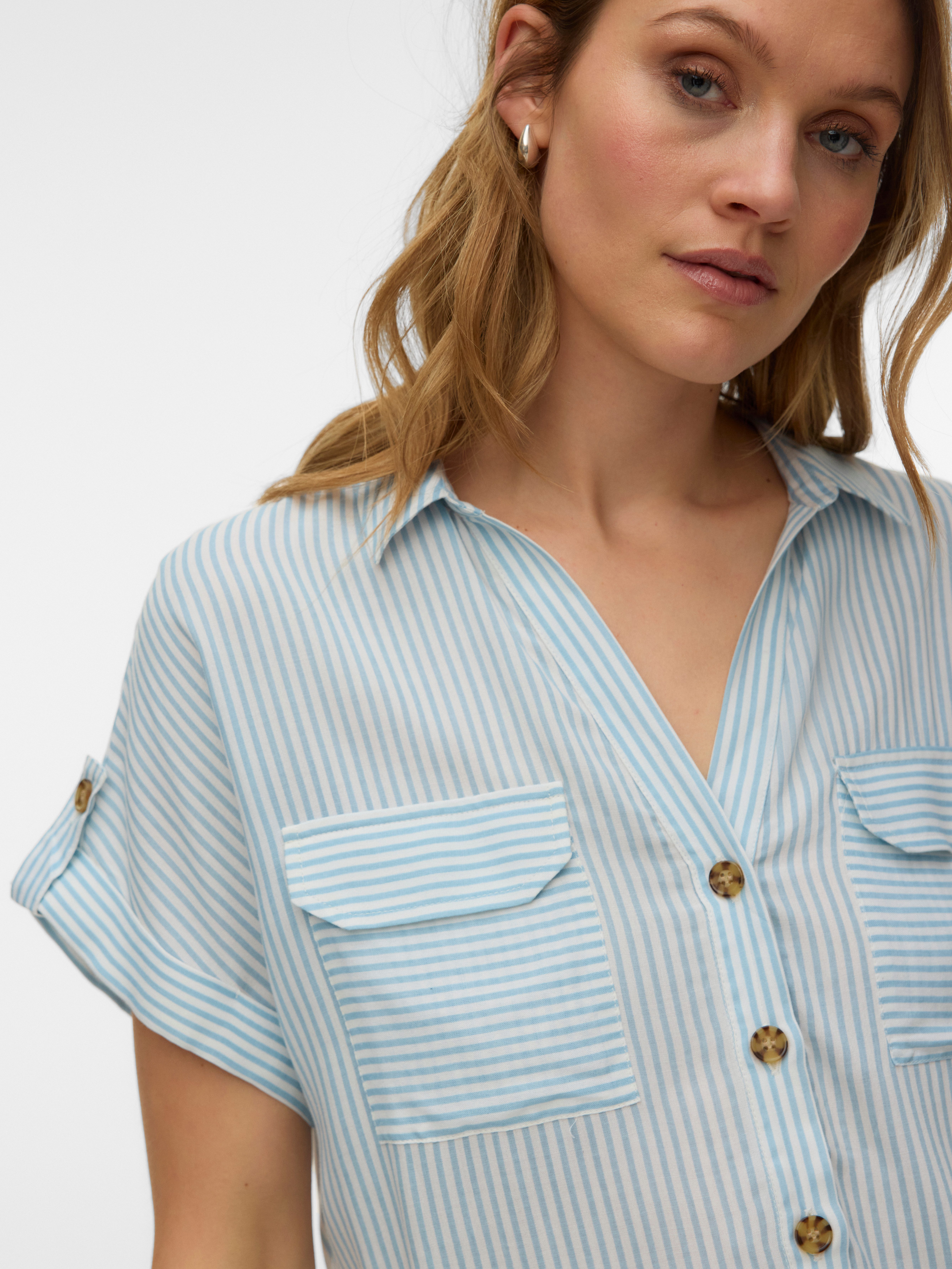 Vero Moda Kurzarmbluse VMBUMPY S/S SHIRT WVN GA NOOS Viskose, regular fit