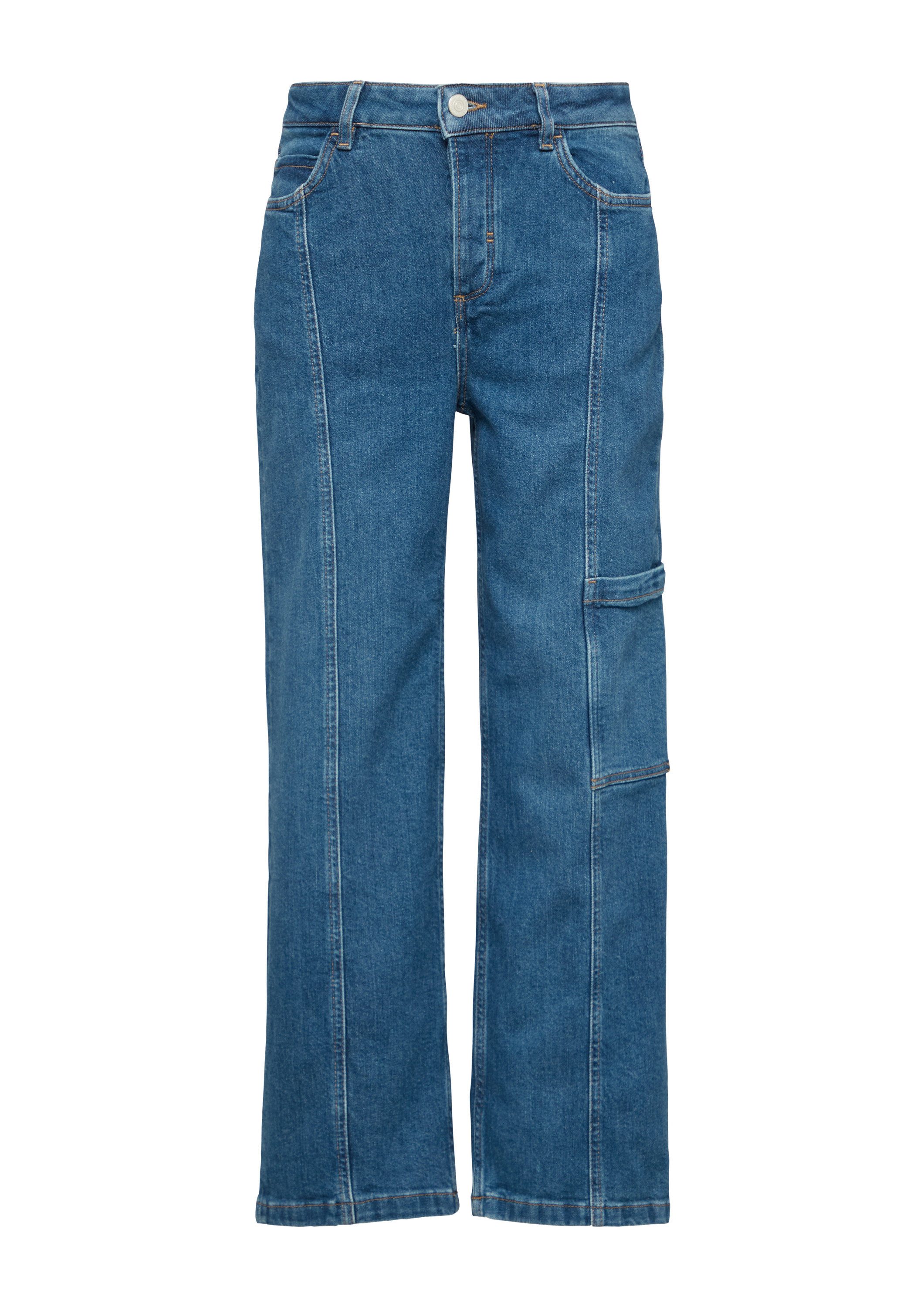 comma Regular-fit-Jeans Jeans-Hose Verkürzte Jeans mit Cargotasche und Nahtdetails, 360° Denim