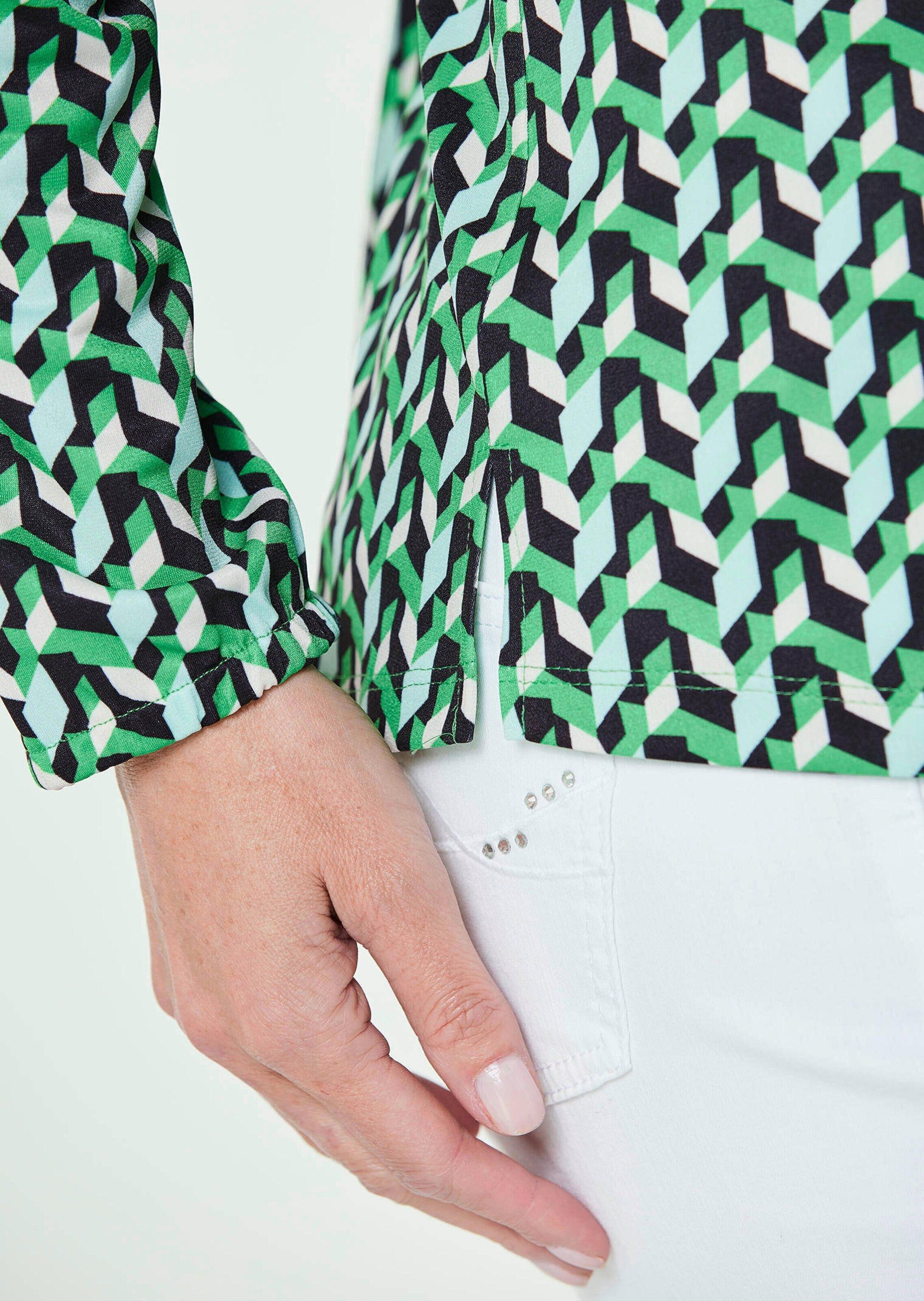 GOLDNER Kurzarmbluse Kurzgröße: Elegantes Blusenshirt mit V-Ausschnitt Schlupfbluse mit Allover-Print, Kräuselung und Langarm