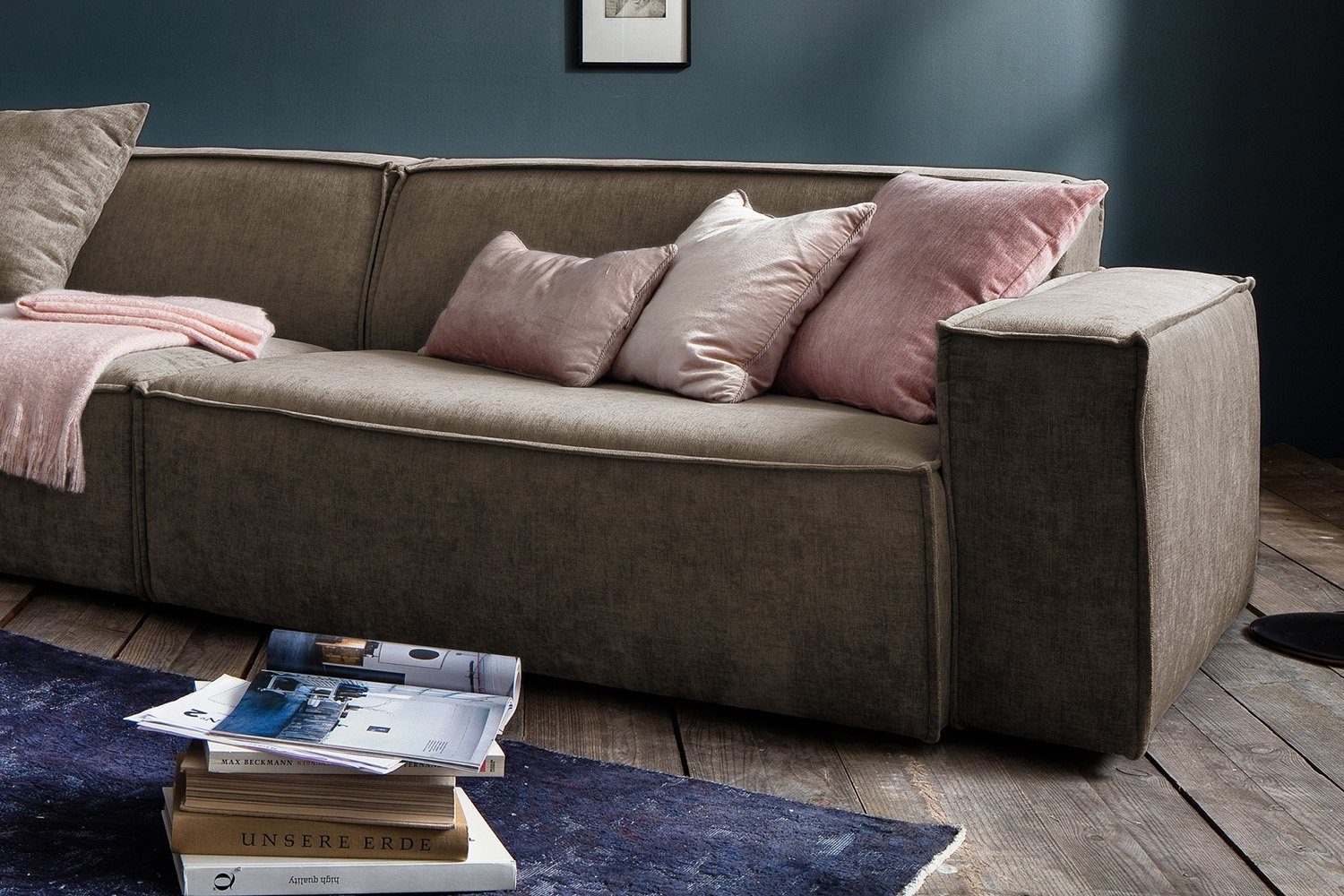 Farben verschiedene KAWOLA dunkelbraun SAMU, Stoff Riesensofa Sofa