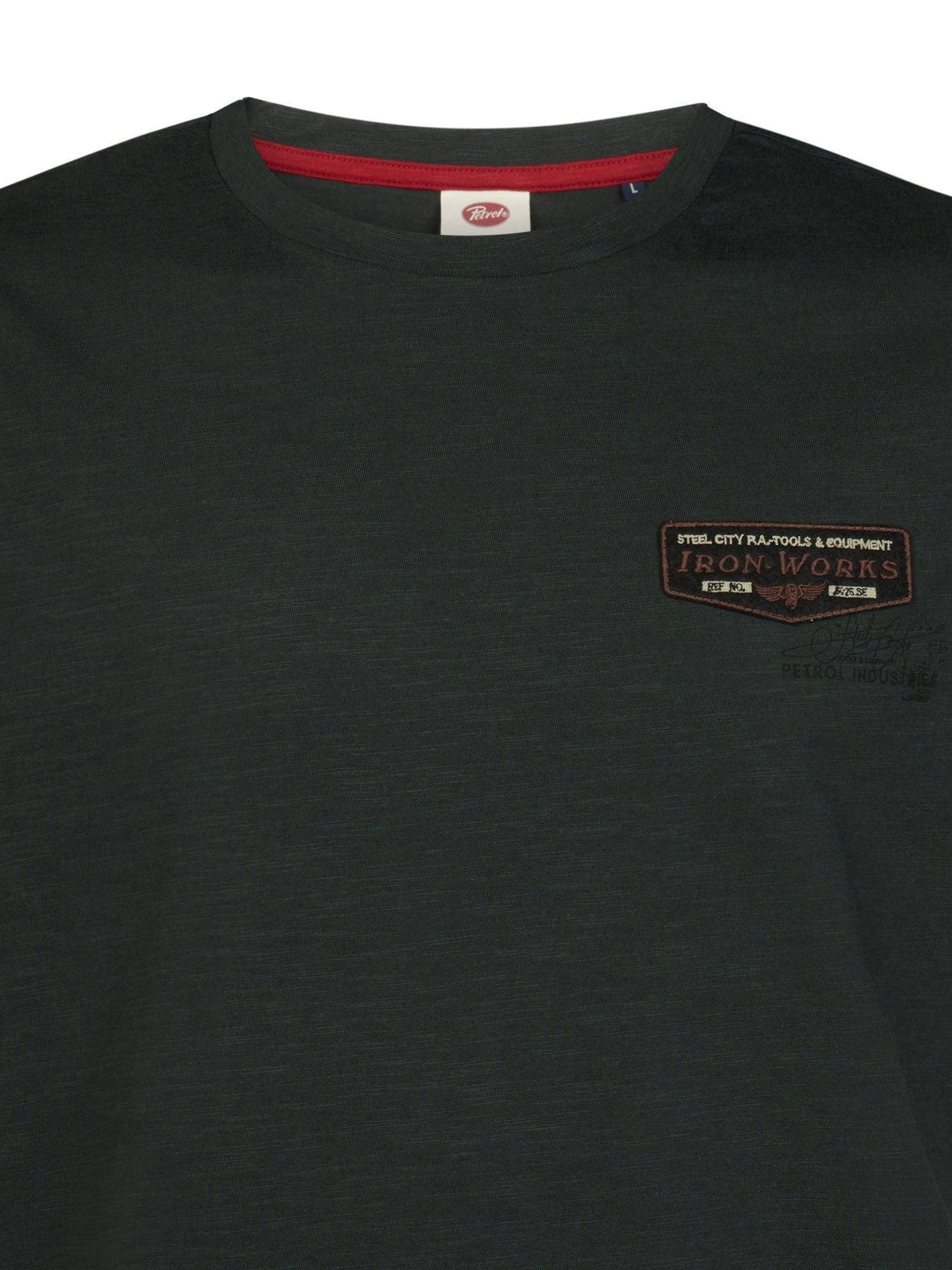 Petrol Industries T-Shirt Gestickte Applikation