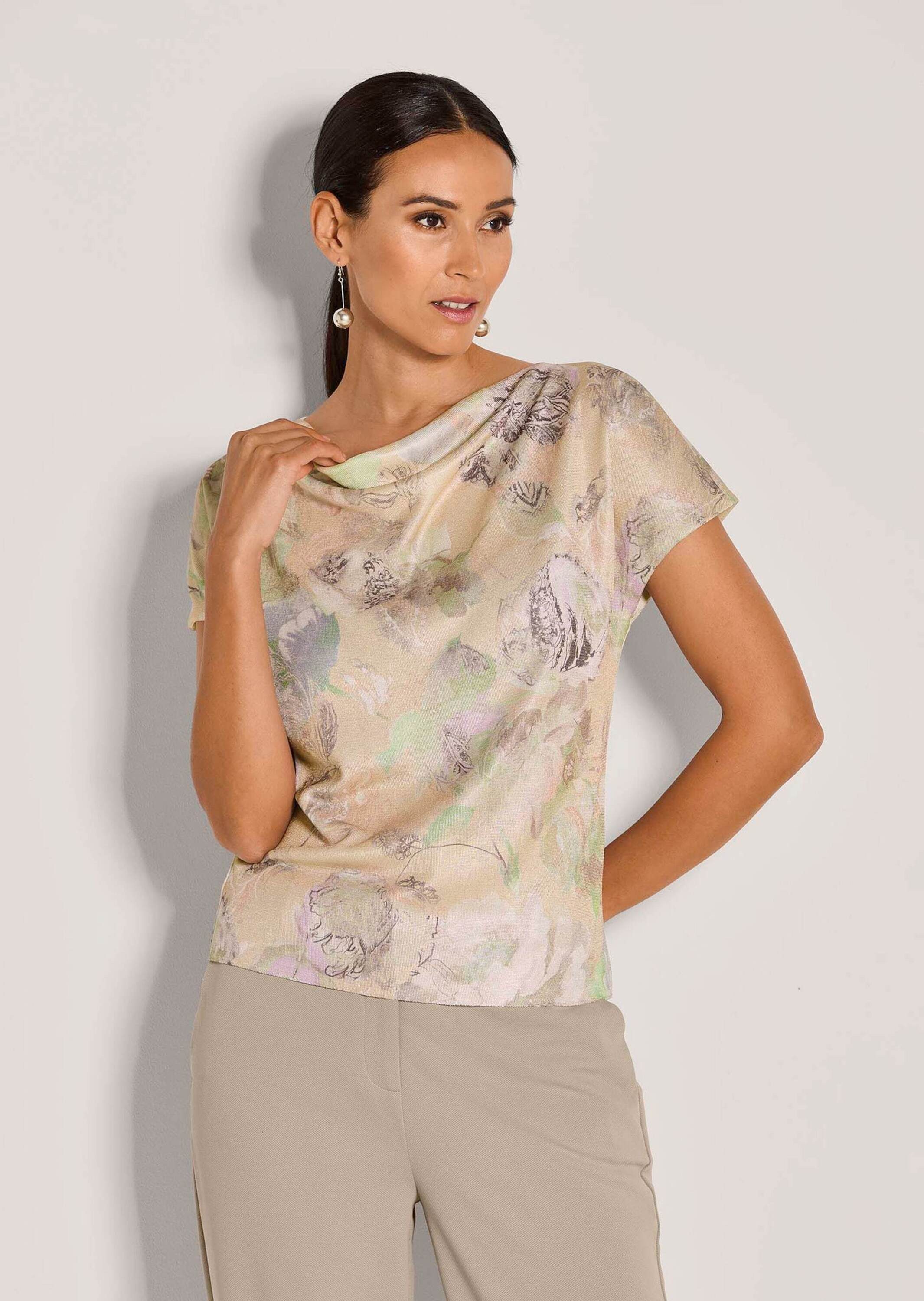 MADELEINE Strickpullover Elegantes Viskoseshirt mit Wasserfallkragen Leichtes Strickoberteil in floralem Design, ohne Ärmel